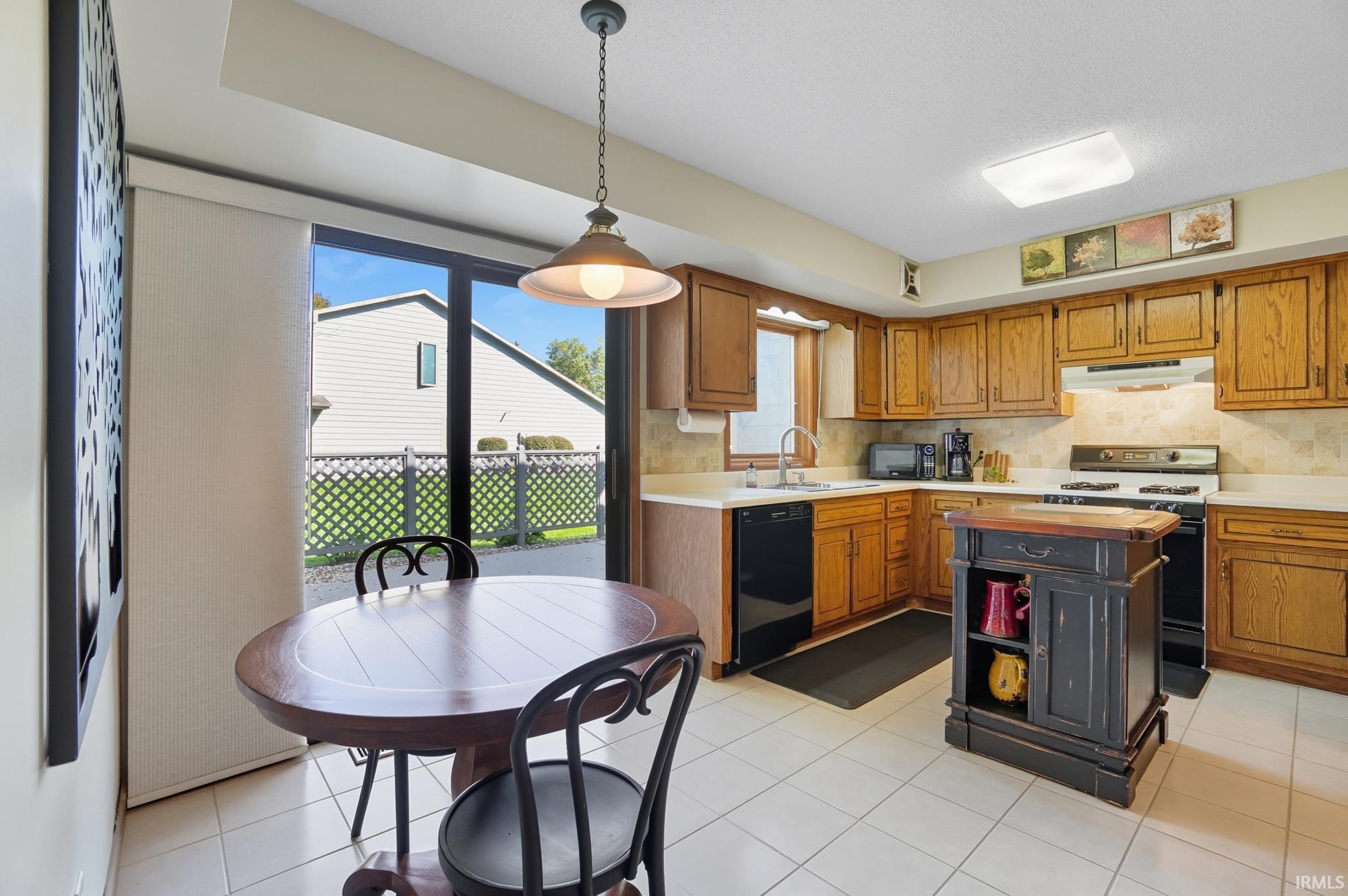 Photo 10 of 5717 Bayside Drive