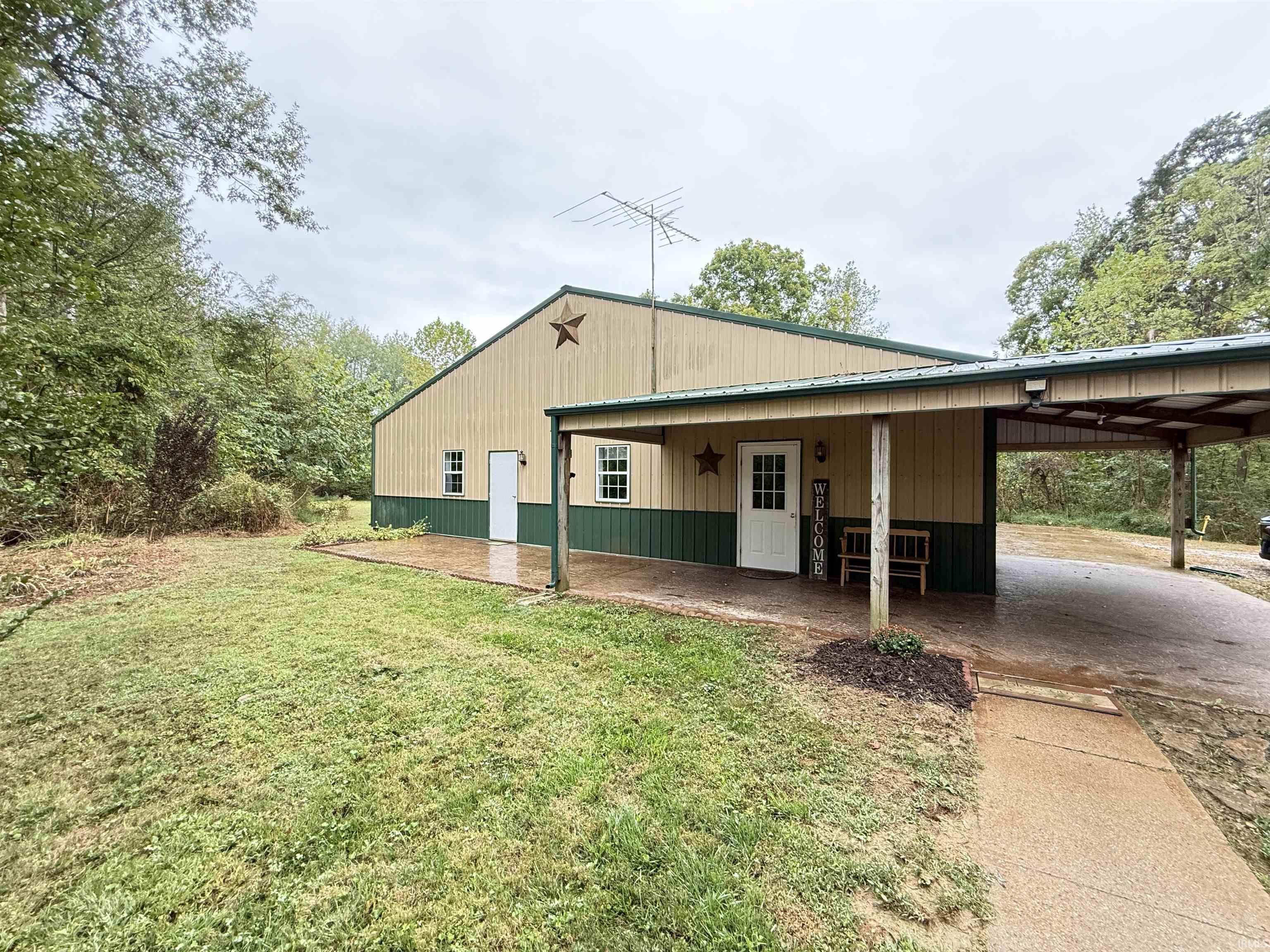 Homes for sale in Boonville, IN | 6688 Nickens Rd, Boonville, IN 47601 | MLS# 202540518