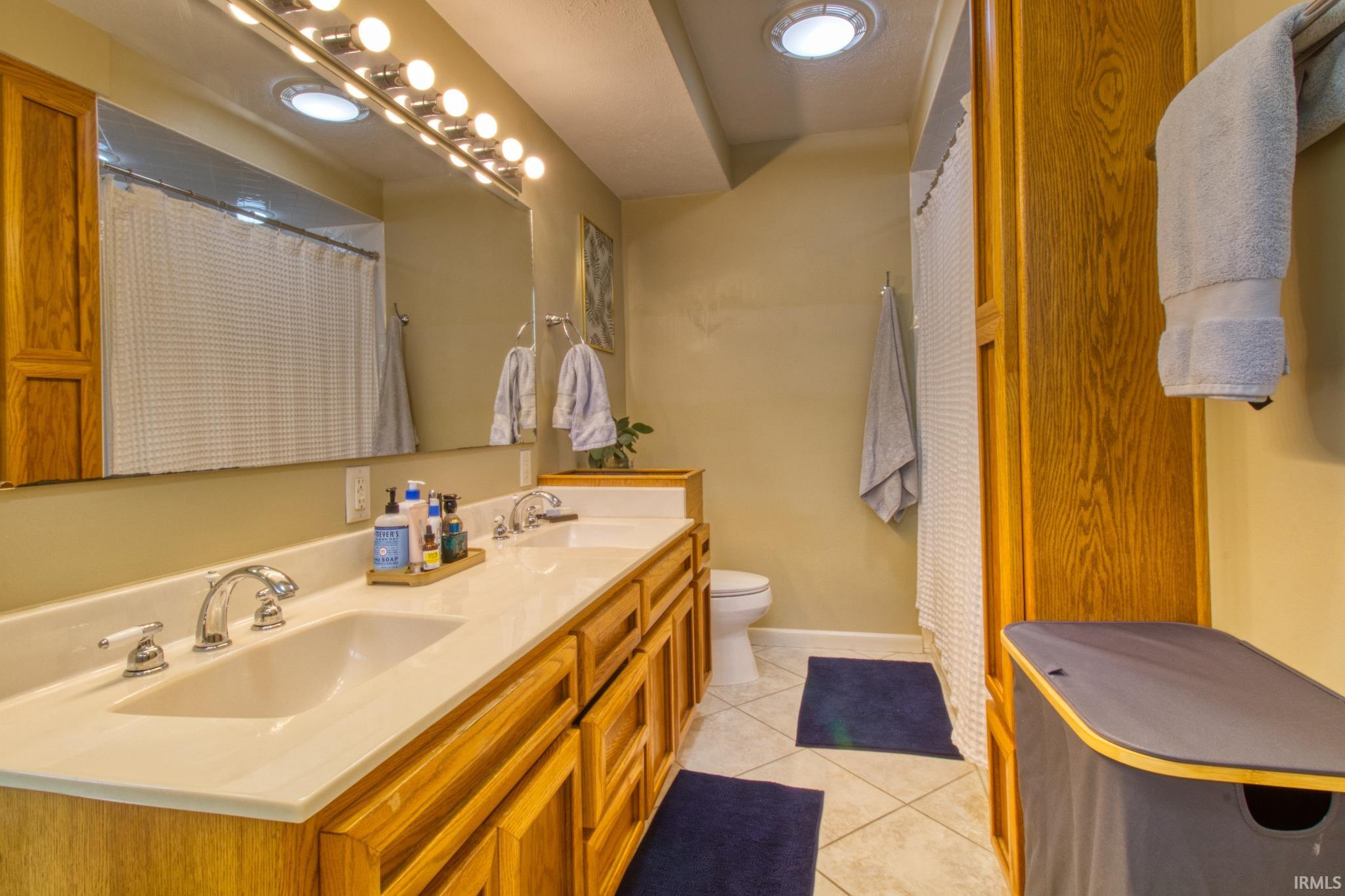 Photo 14 of 933 Country Club Lane