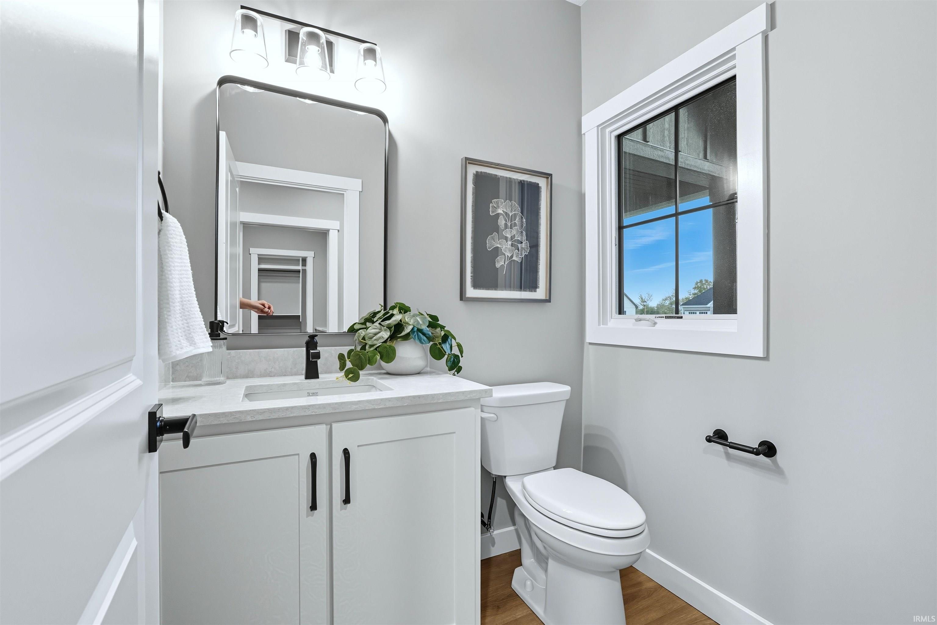 Photo 12 of 516 Grantham Passage