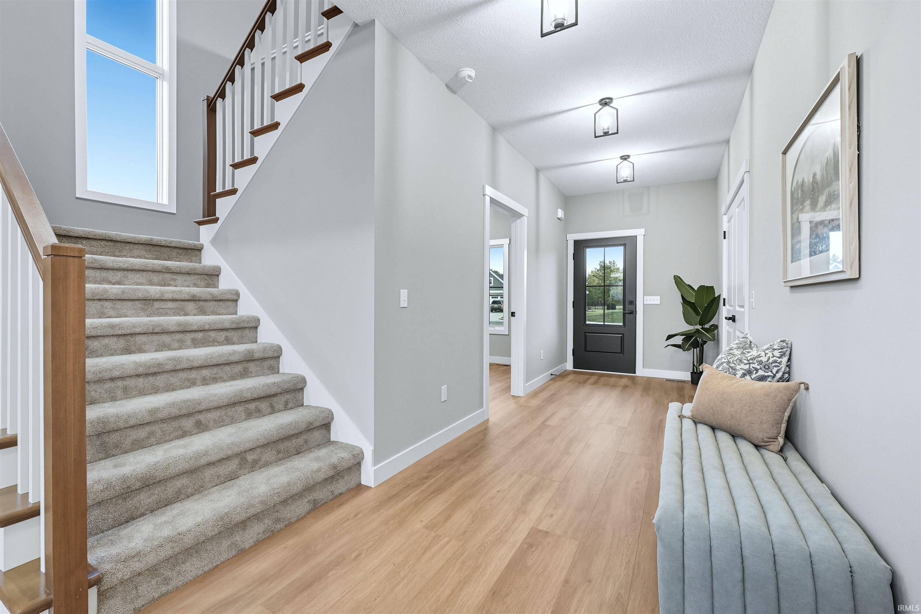 Photo 3 of 516 Grantham Passage