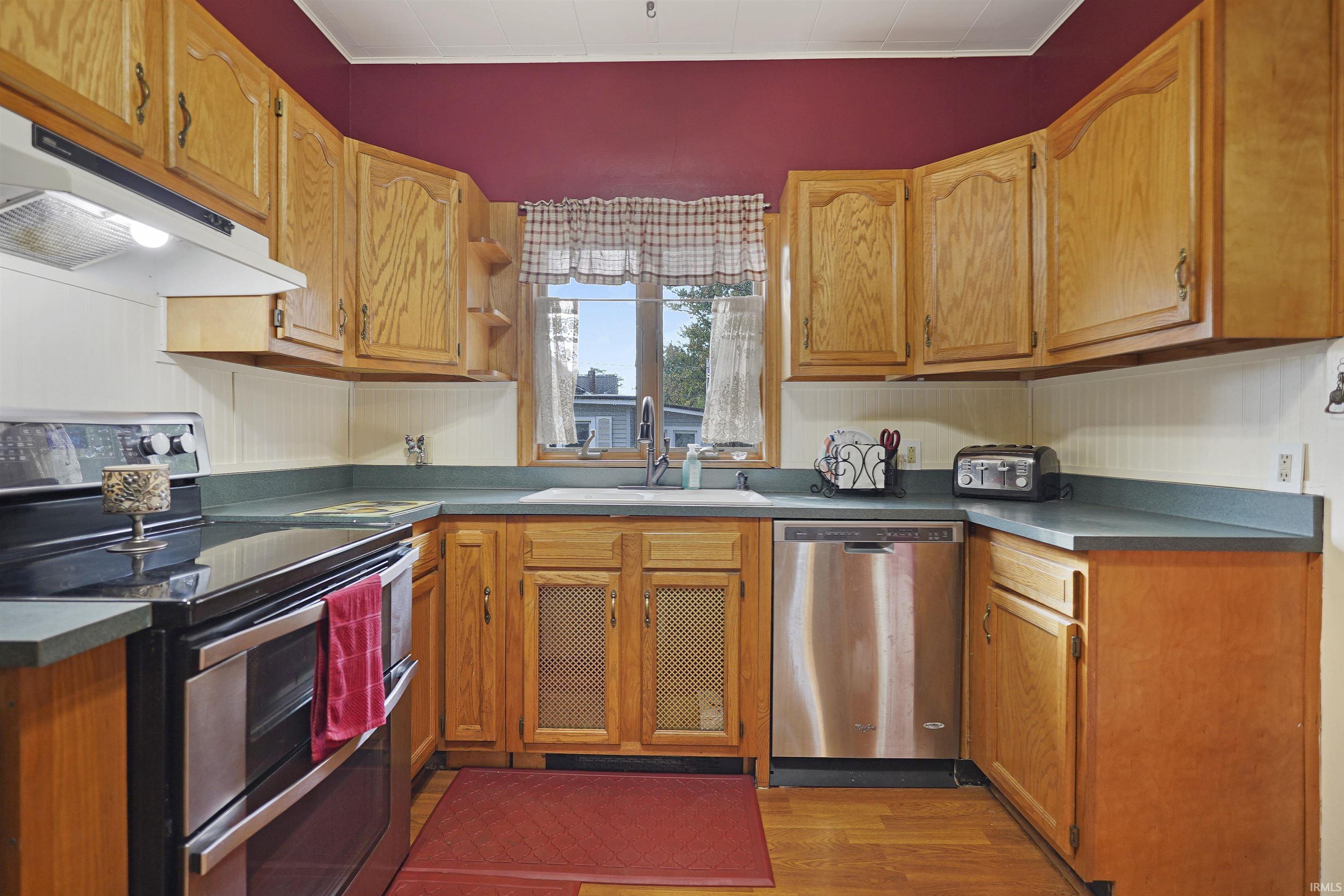 Photo 10 of 717 E Market Street