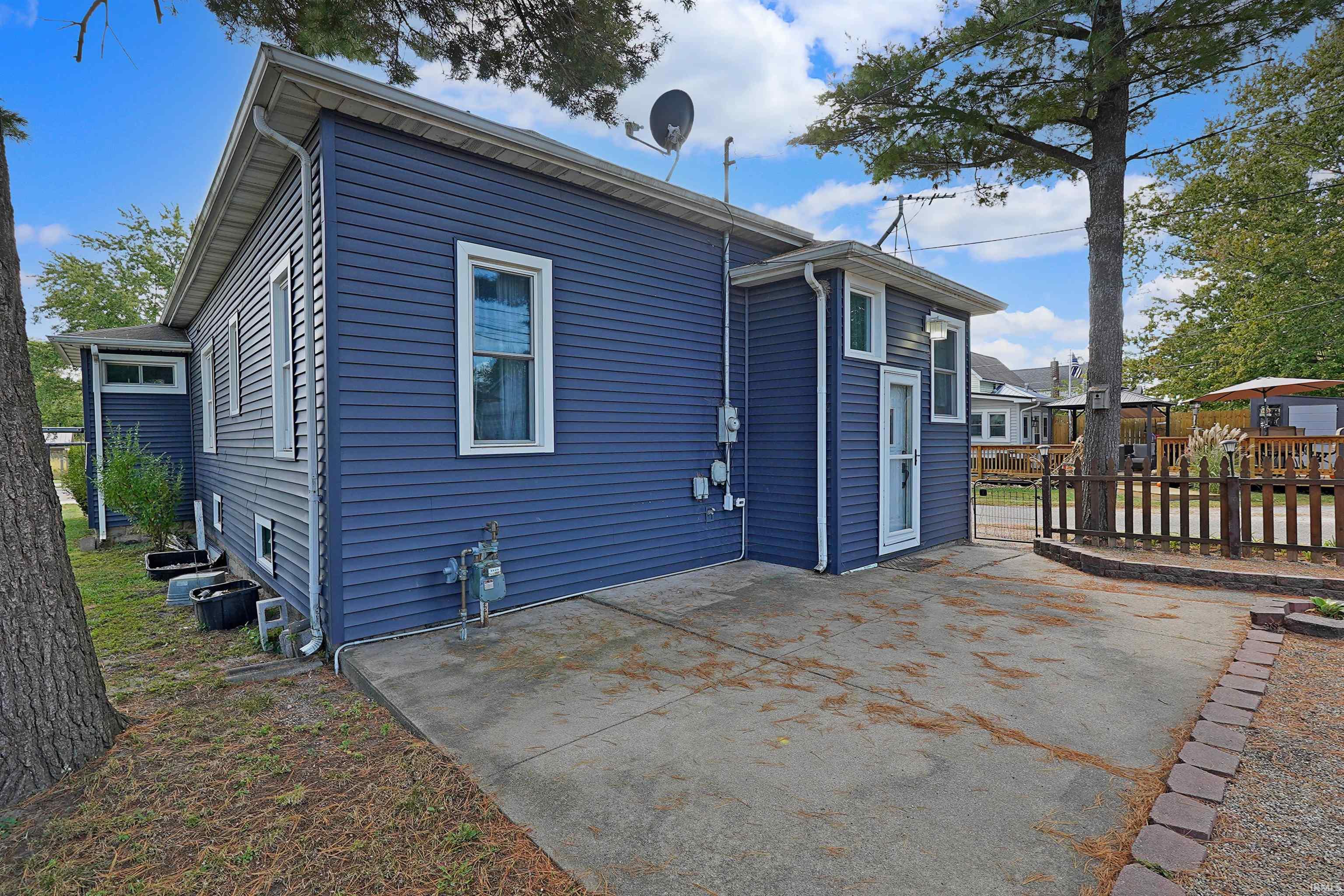 Photo 19 of 717 E Market Street