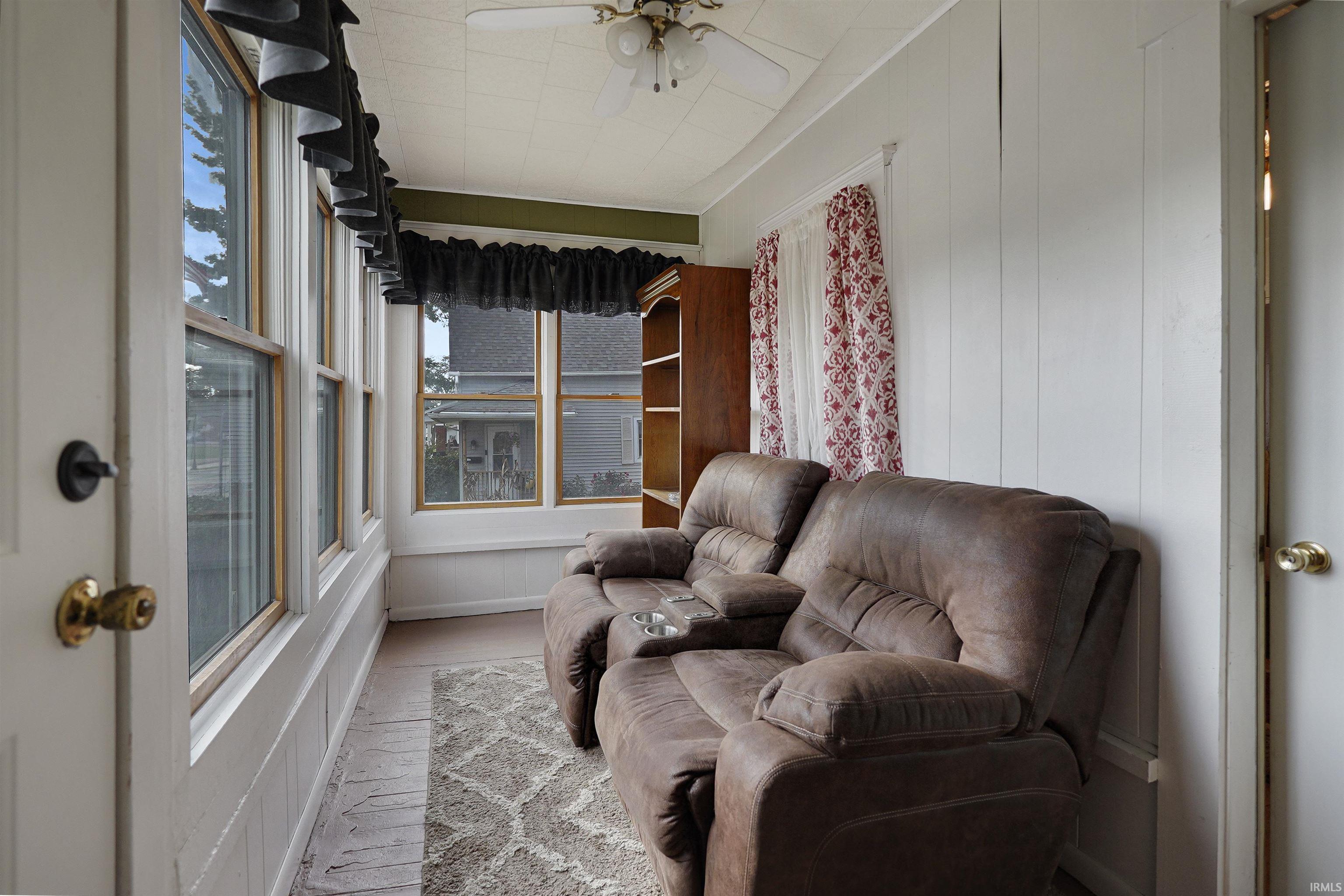 Photo 3 of 717 E Market Street