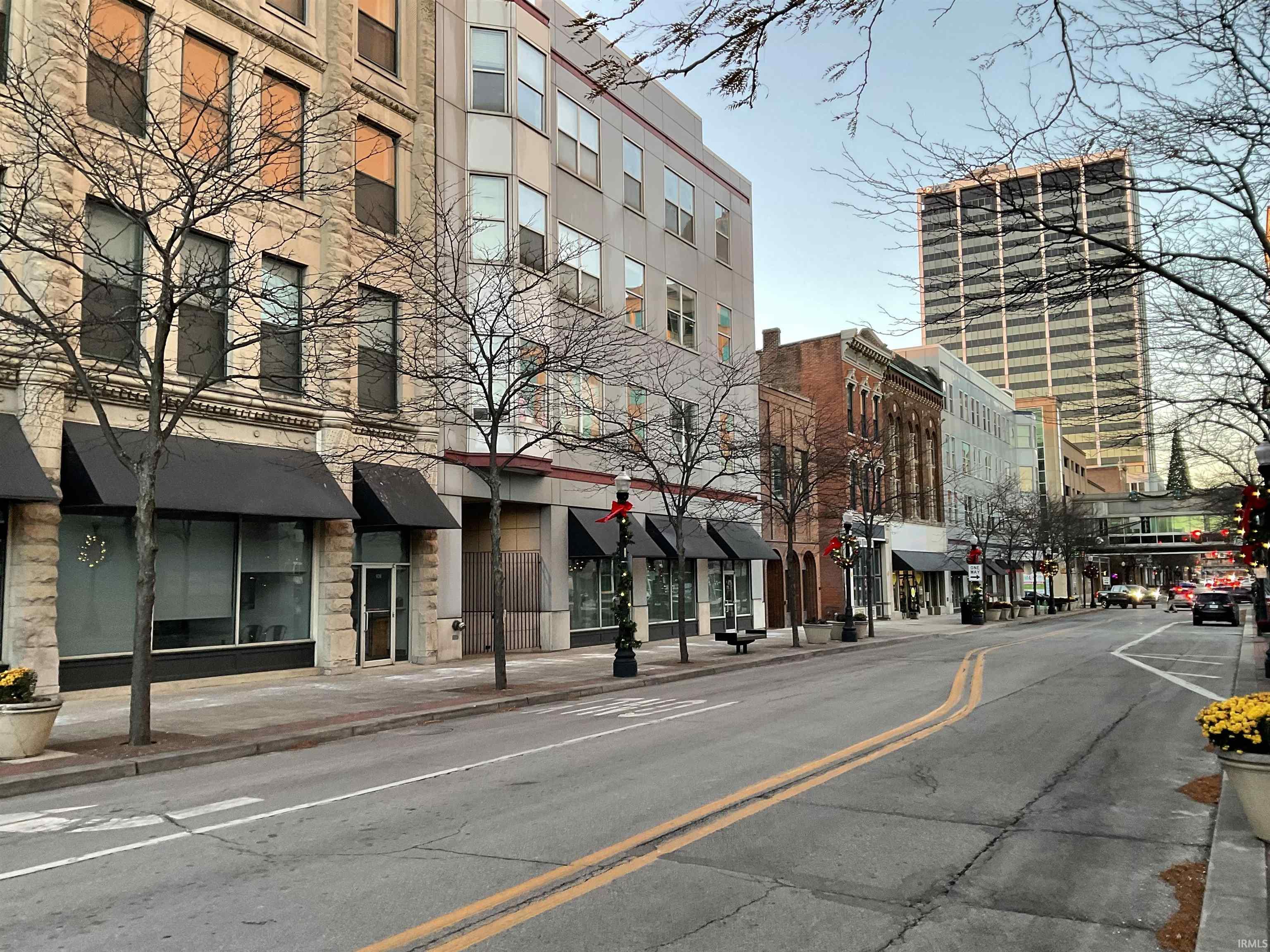 Photo 1 of 112 W Washington Boulevard