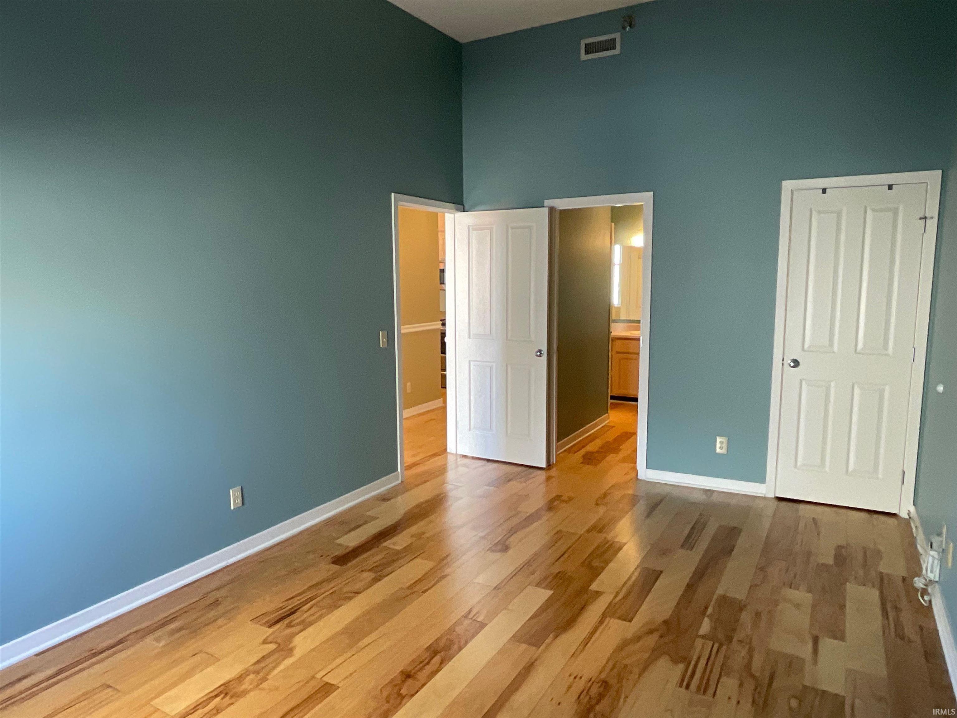 Photo 10 of 112 W Washington Boulevard