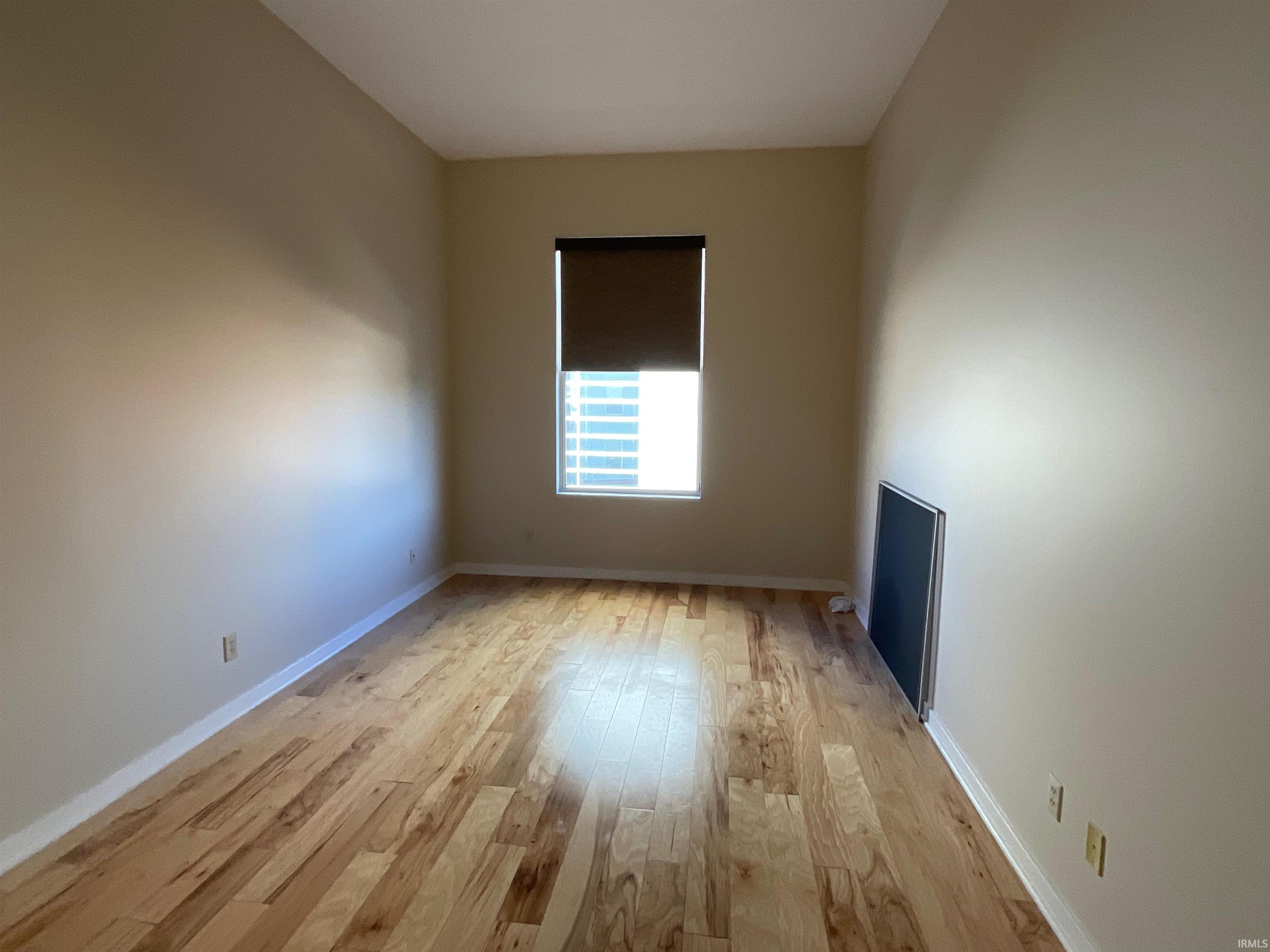 Photo 15 of 112 W Washington Boulevard