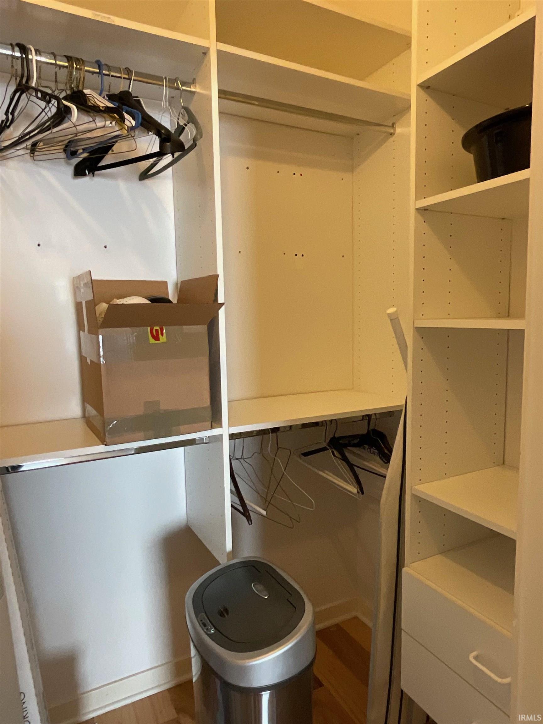 Photo 18 of 112 W Washington Boulevard