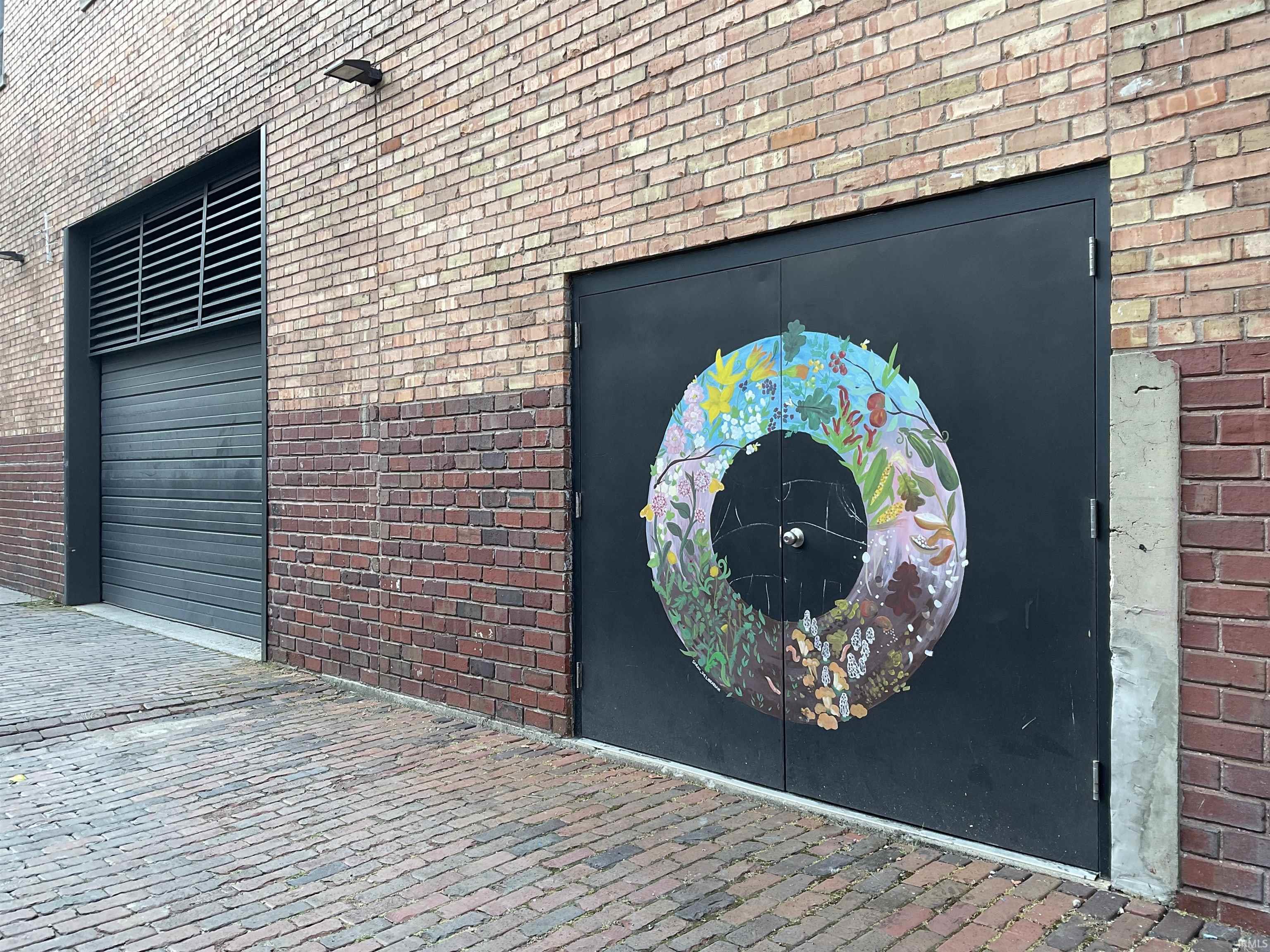 Photo 29 of 112 W Washington Boulevard