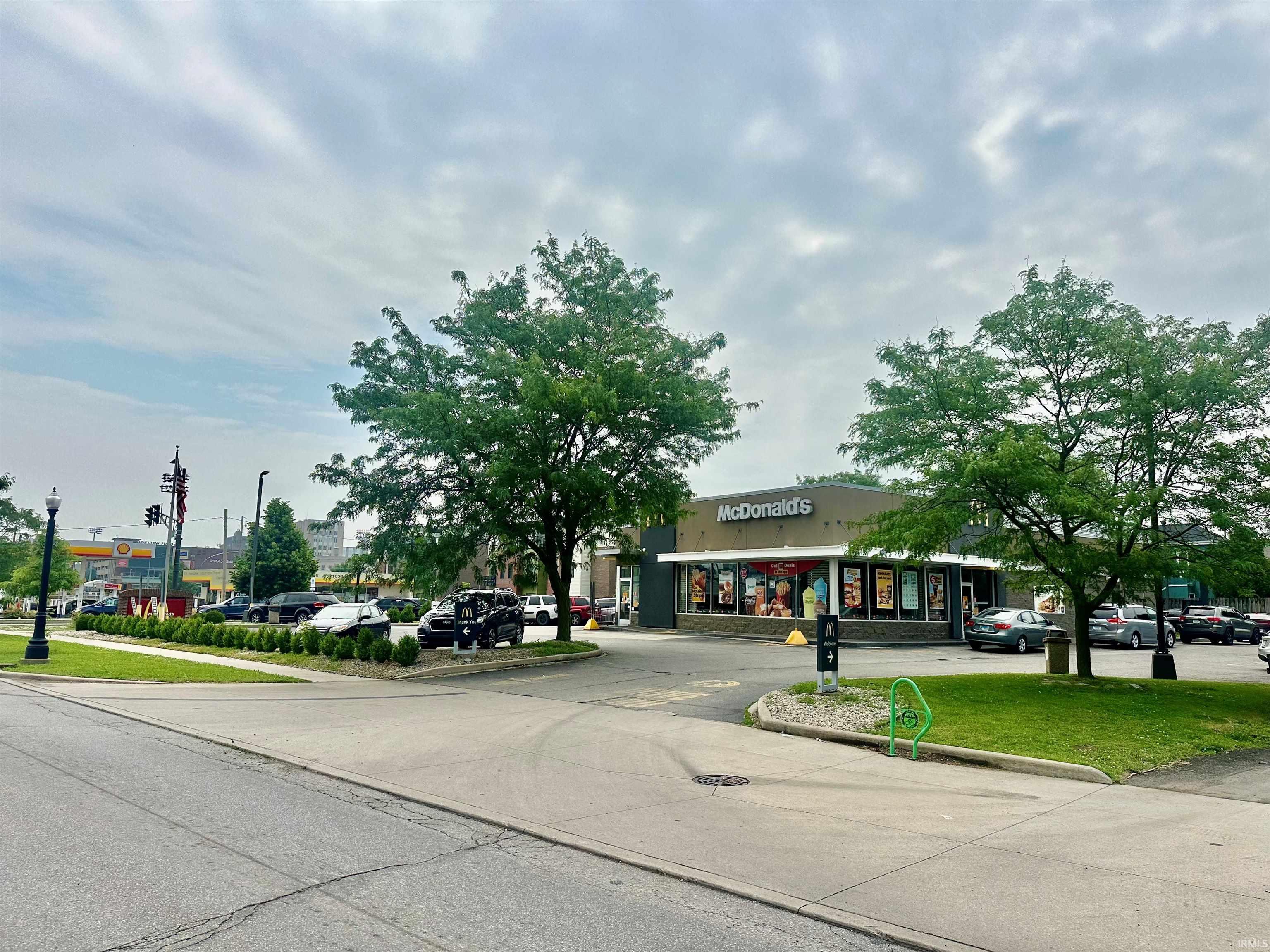 Photo 17 of 529 W Jefferson Boulevard