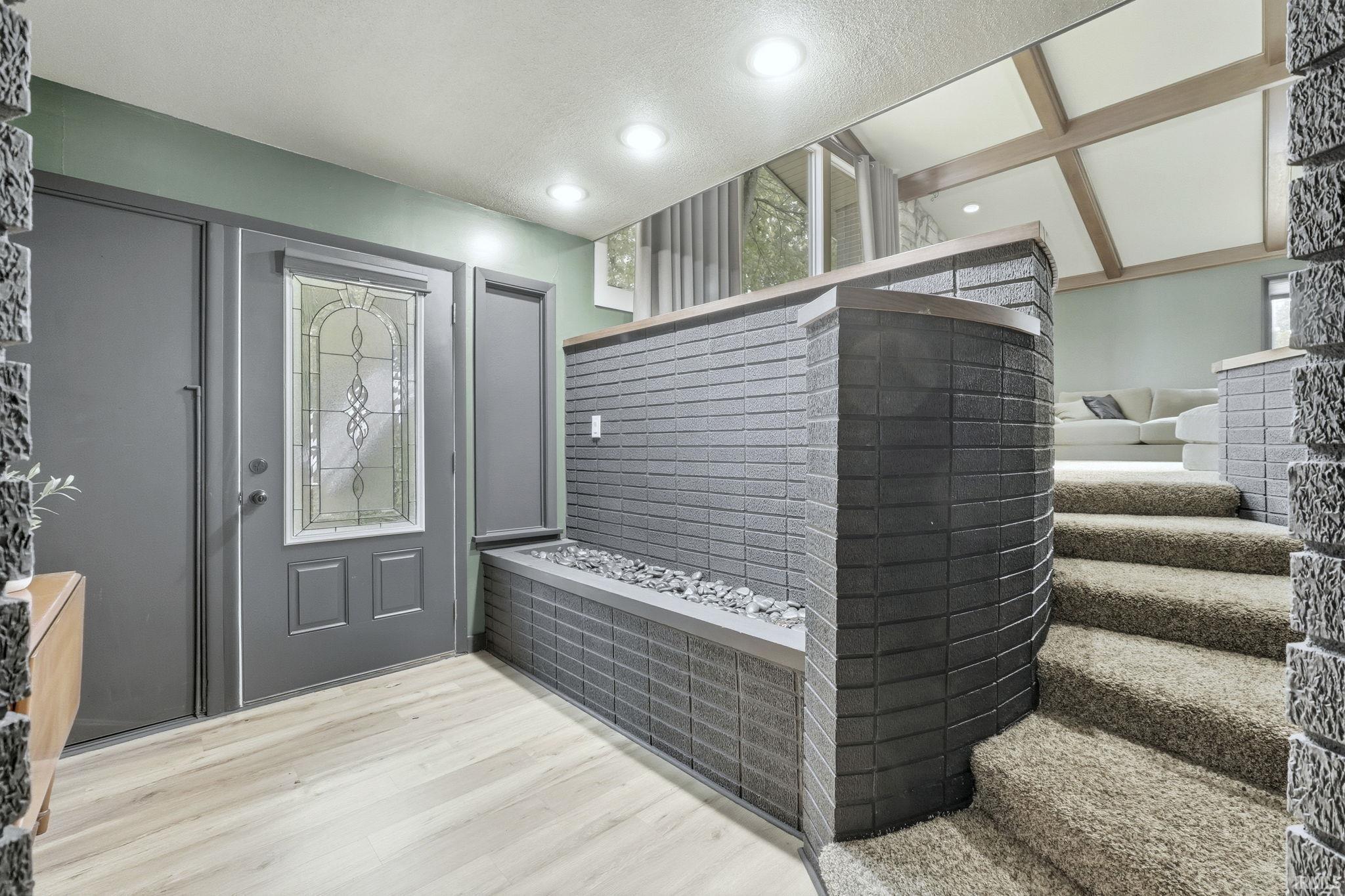 Photo 2 of 9204 Barbara Lane