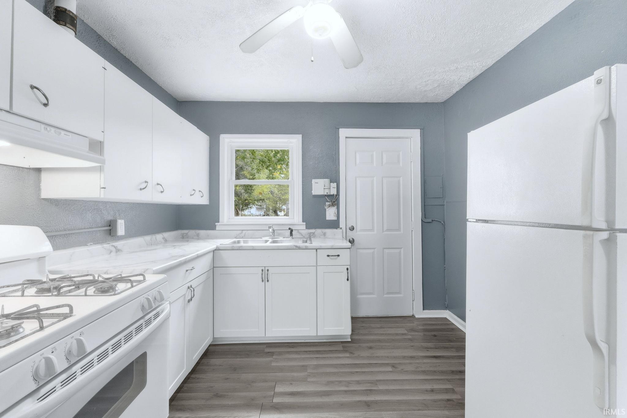 Photo 6 of 2747 Abbott Street