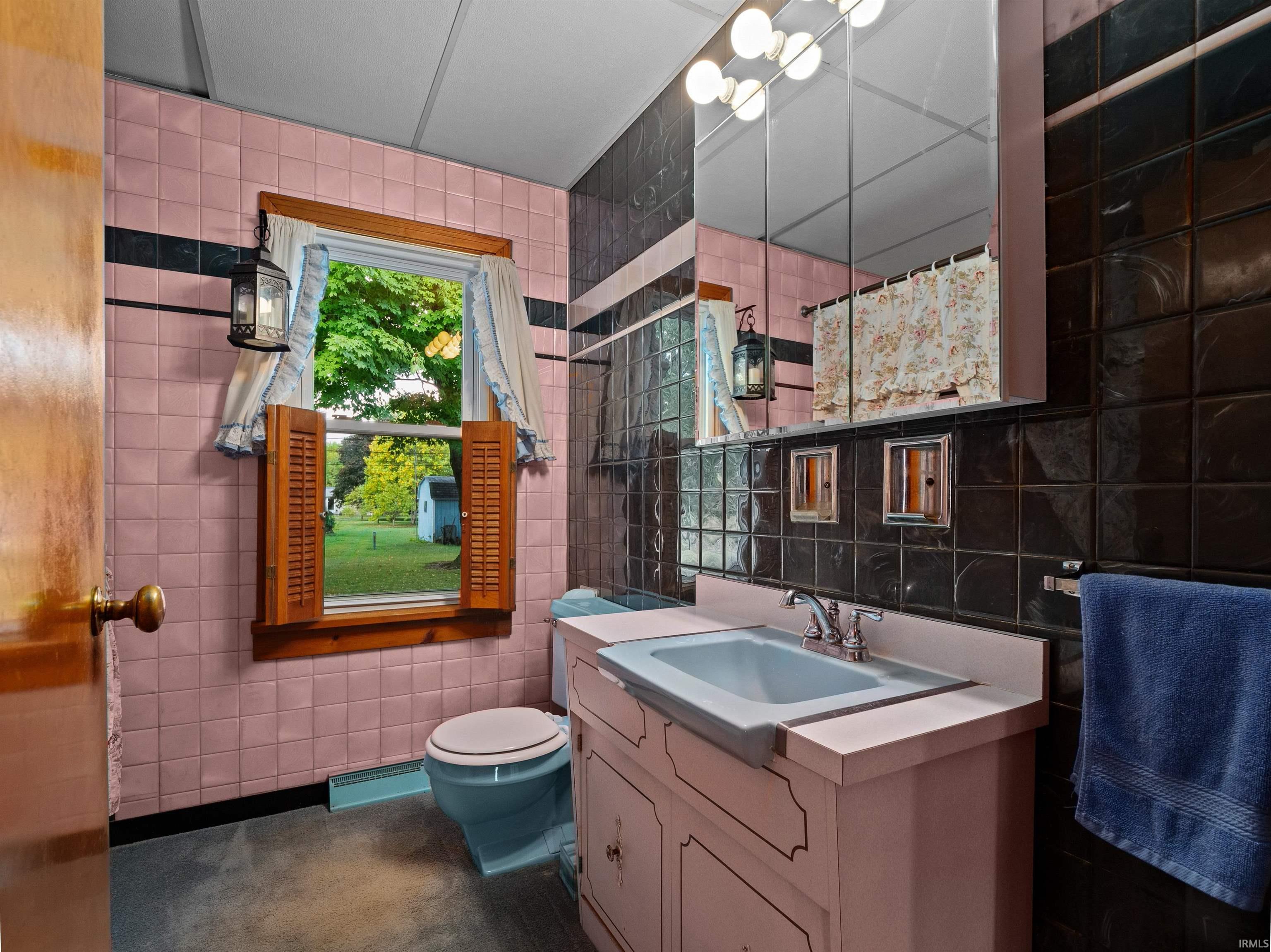 Photo 23 of 910 S Ijams Street