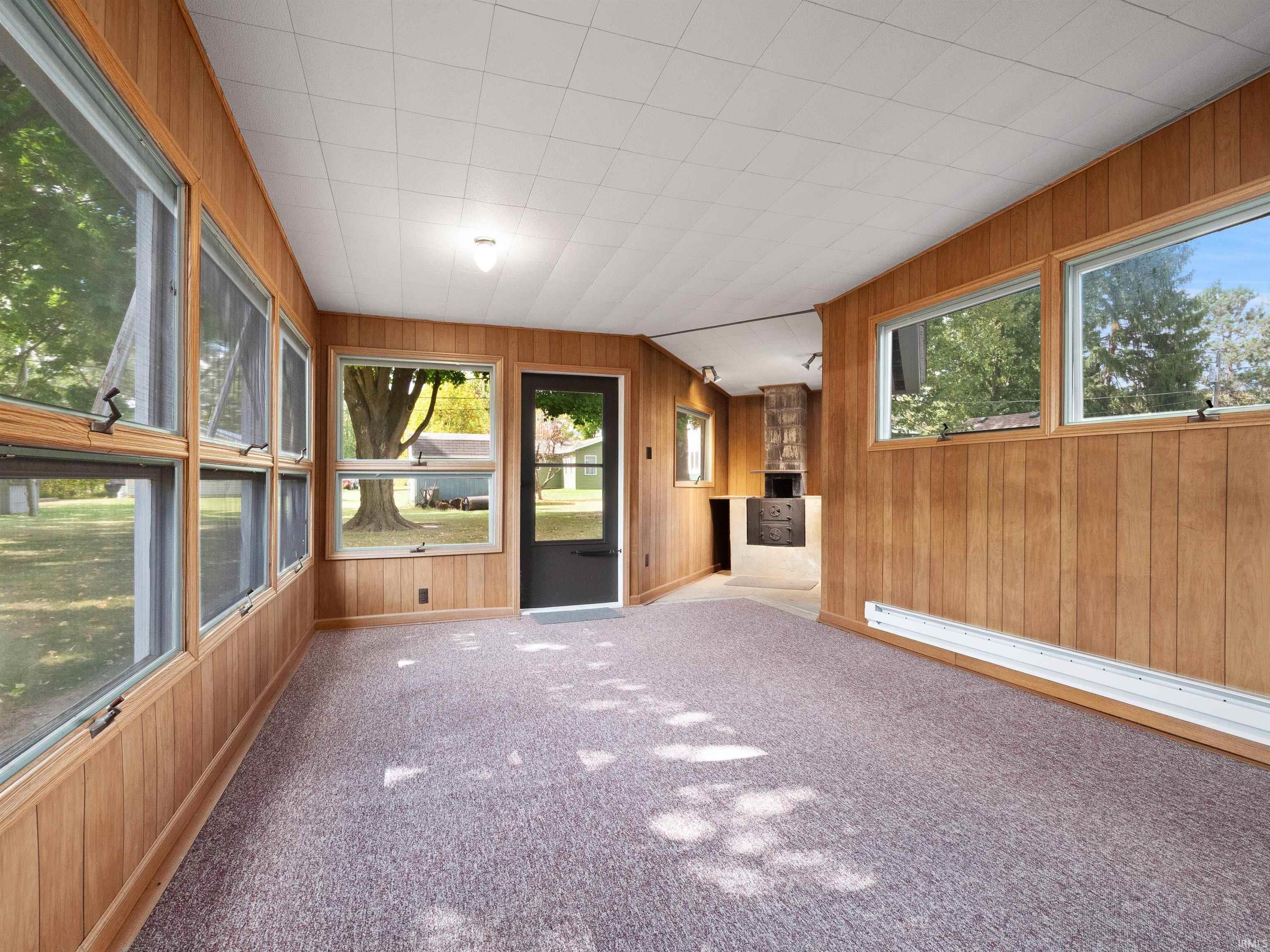 Photo 33 of 910 S Ijams Street