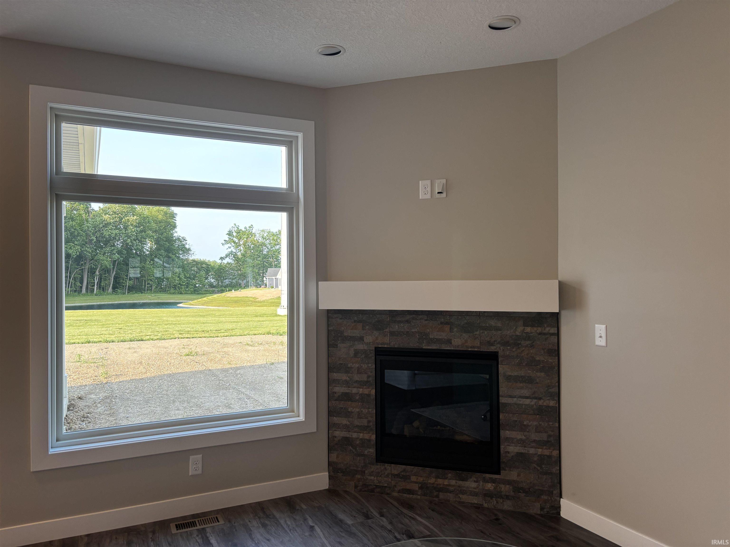 Photo 9 of 5591 BROAD FIELDS Cove