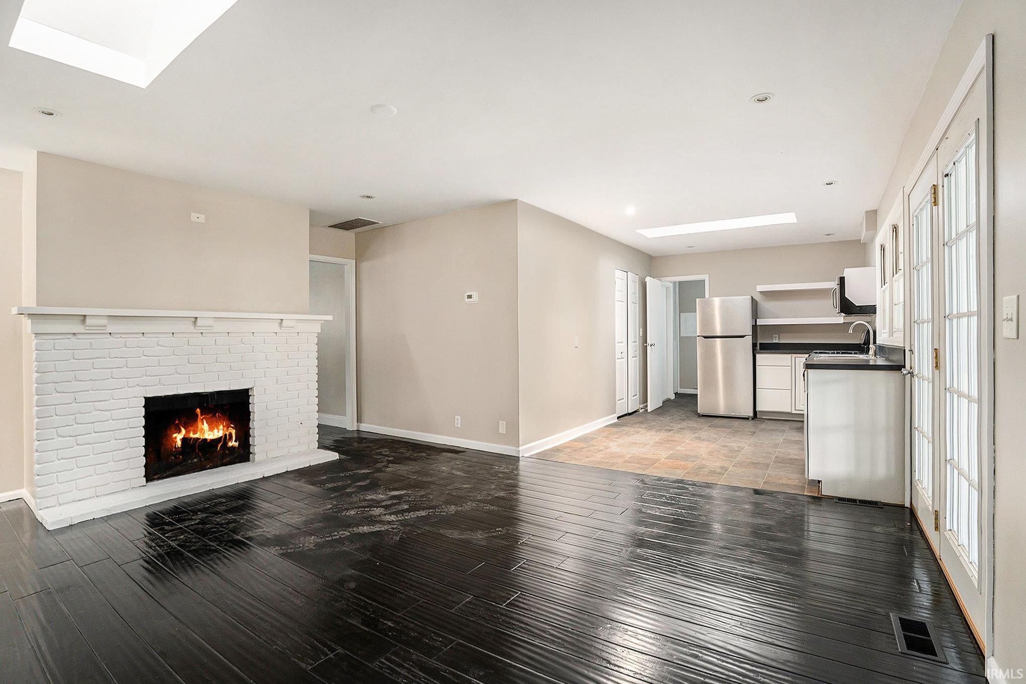 Homes for sale in South Bend, IN | 1515 Strathmore Ct, South Bend, IN 46614 | MLS# 202540751