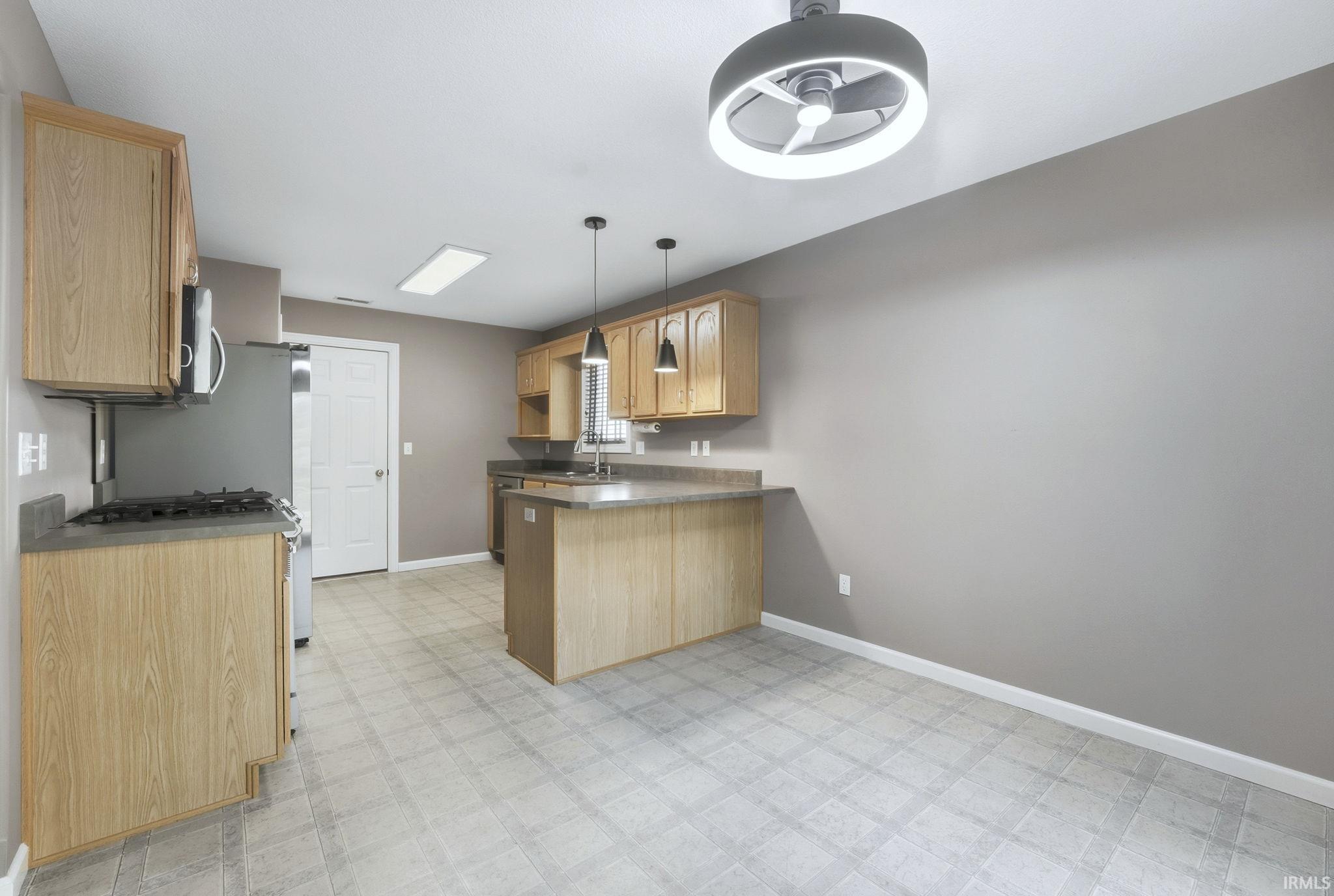 Photo 5 of 7610 Irwin Pines Court