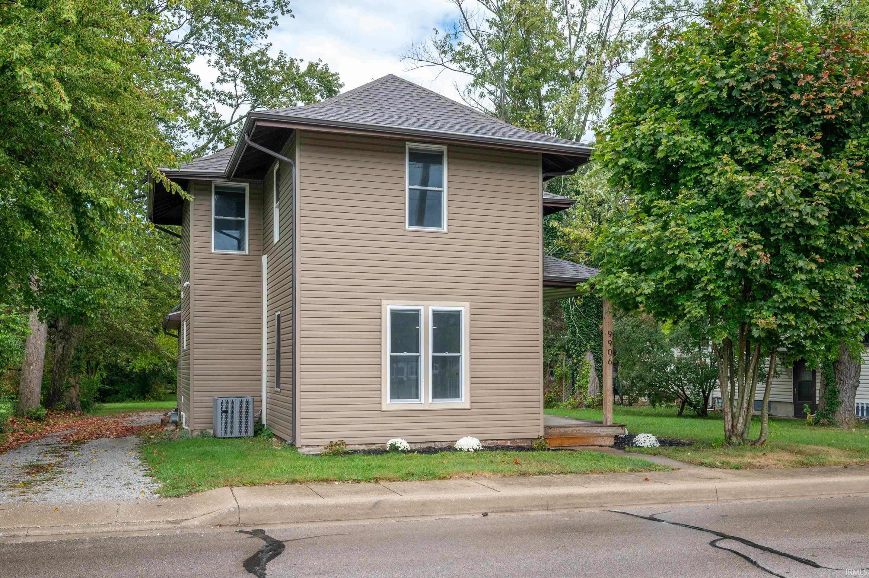 Homes for sale in Selma, IN | 9906 E Jackson St, Selma, IN 47383 | MLS# 202540760