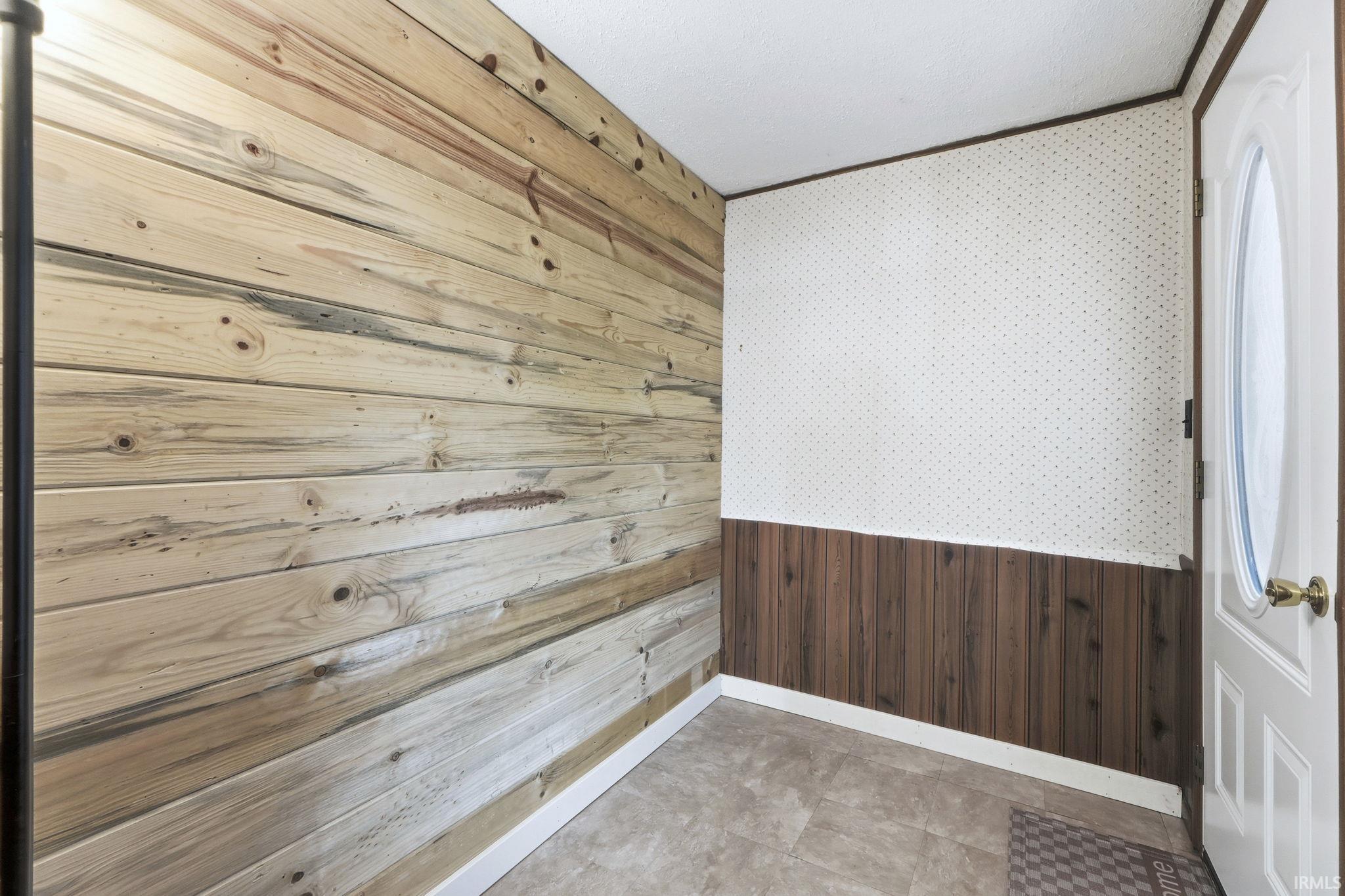 Photo 4 of 309 S Maple Street