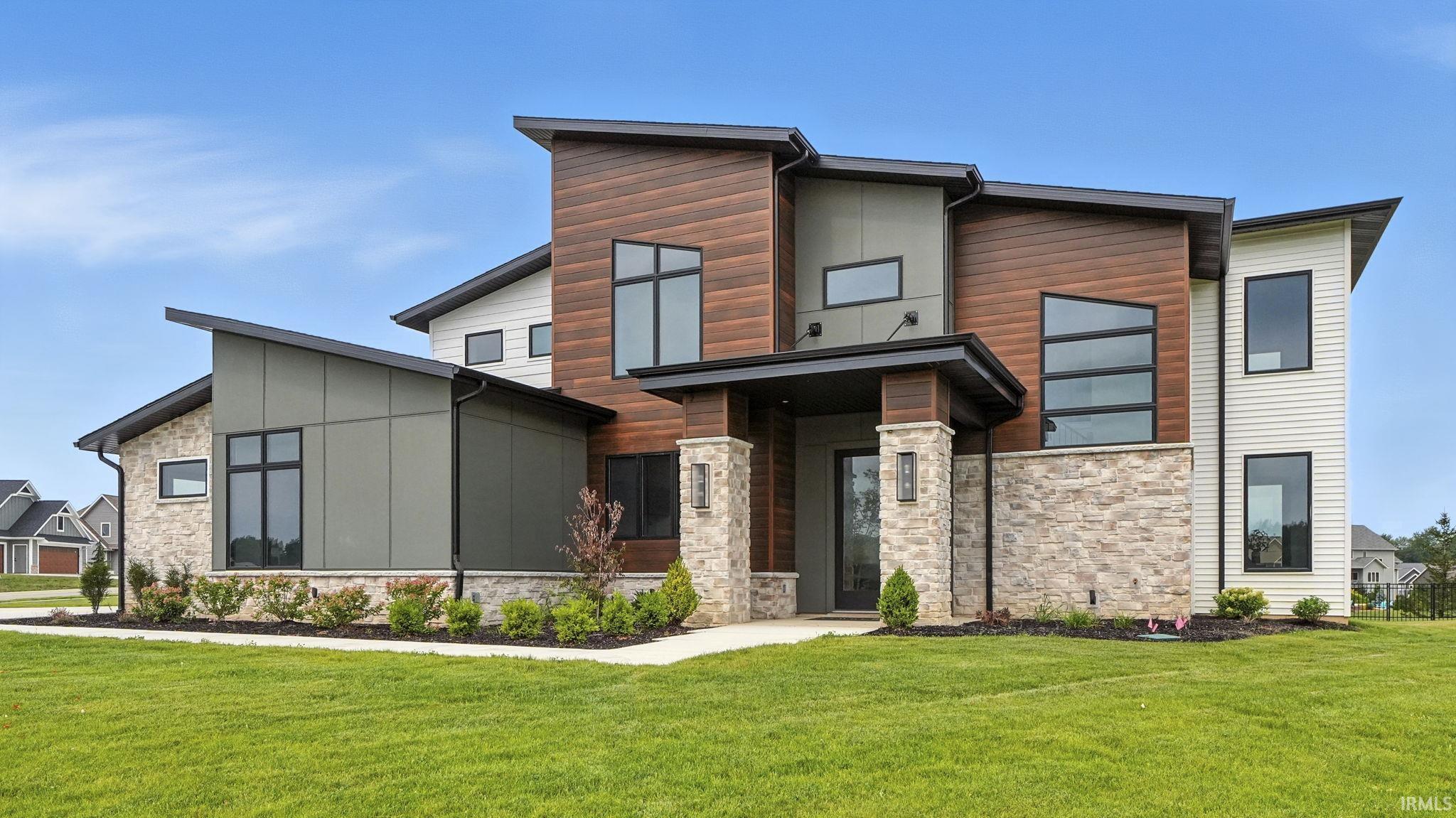 Photo 2 of 10491 Beaugreen Cove