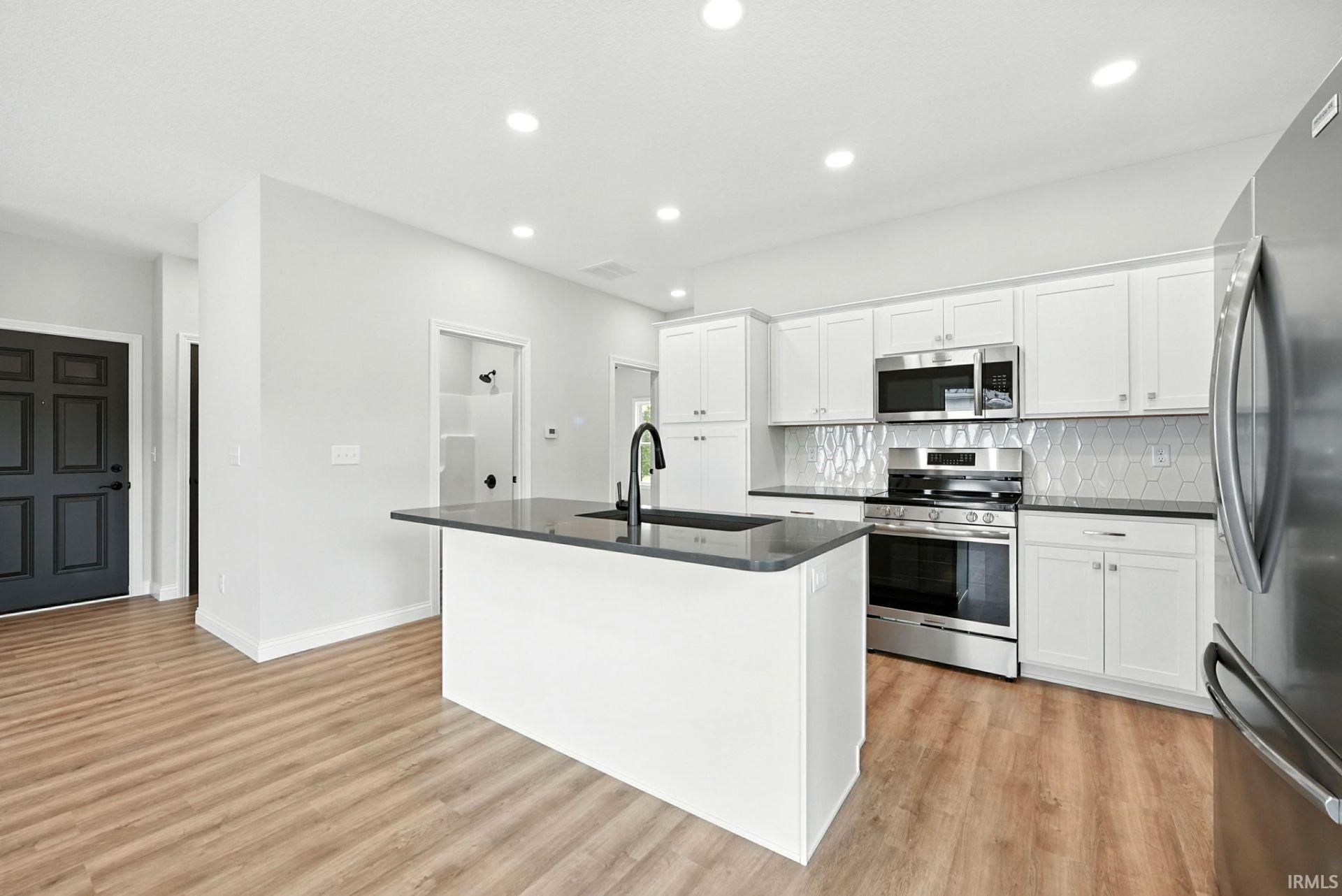 Photo 12 of 1030 S Wayne Street