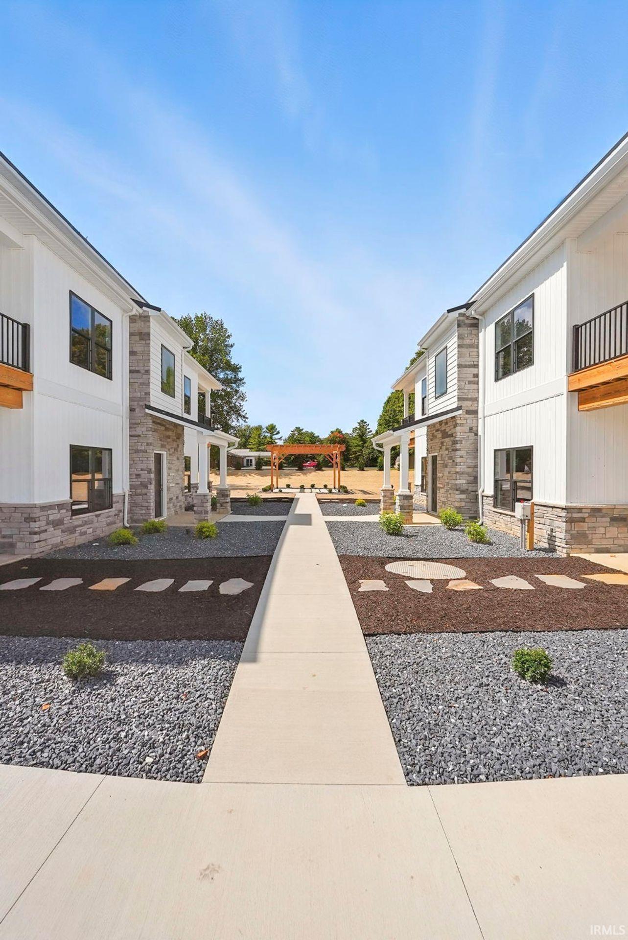 Photo 27 of 1030 S Wayne Street