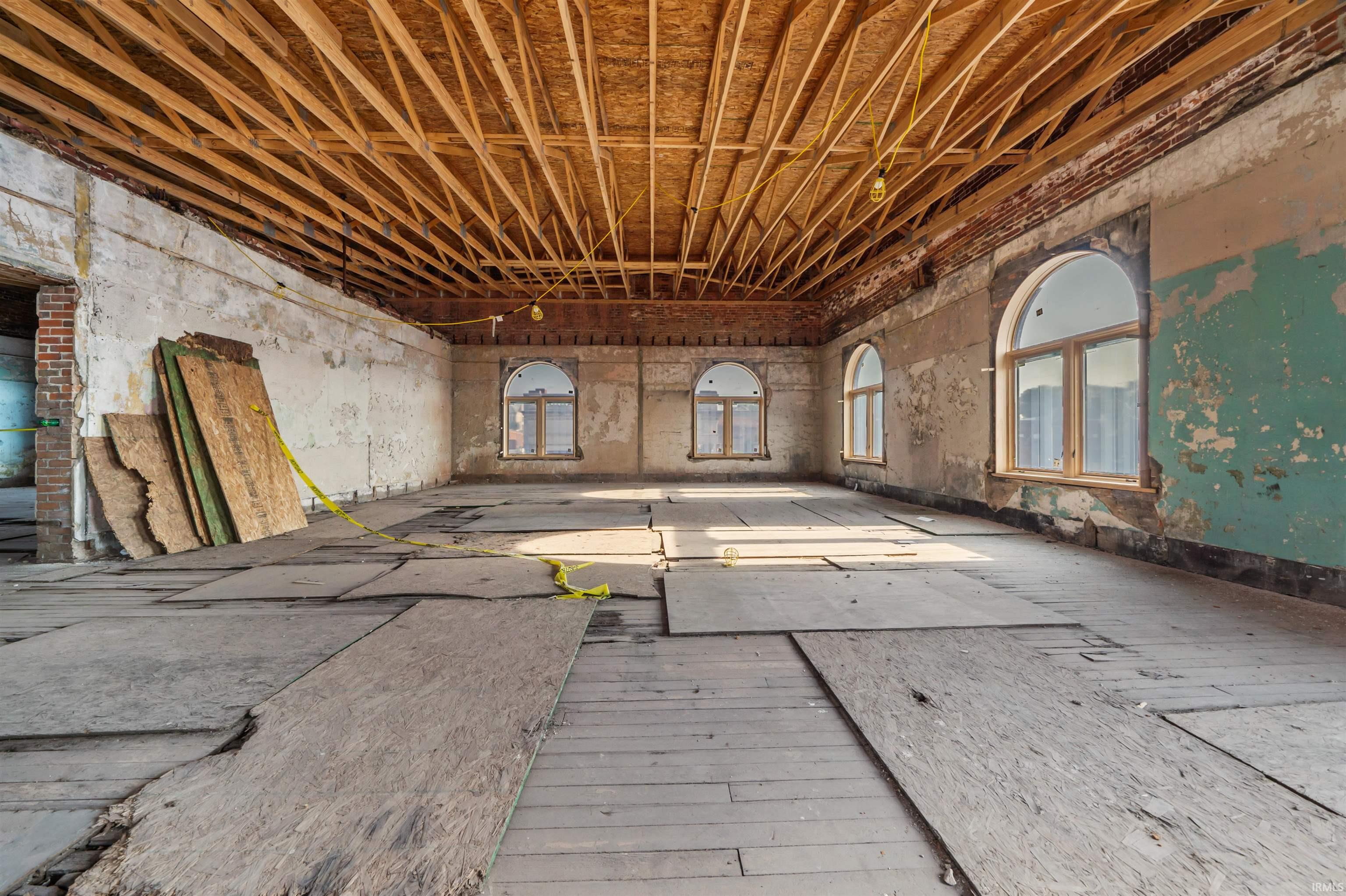 Photo 25 of 1 W Canal Street