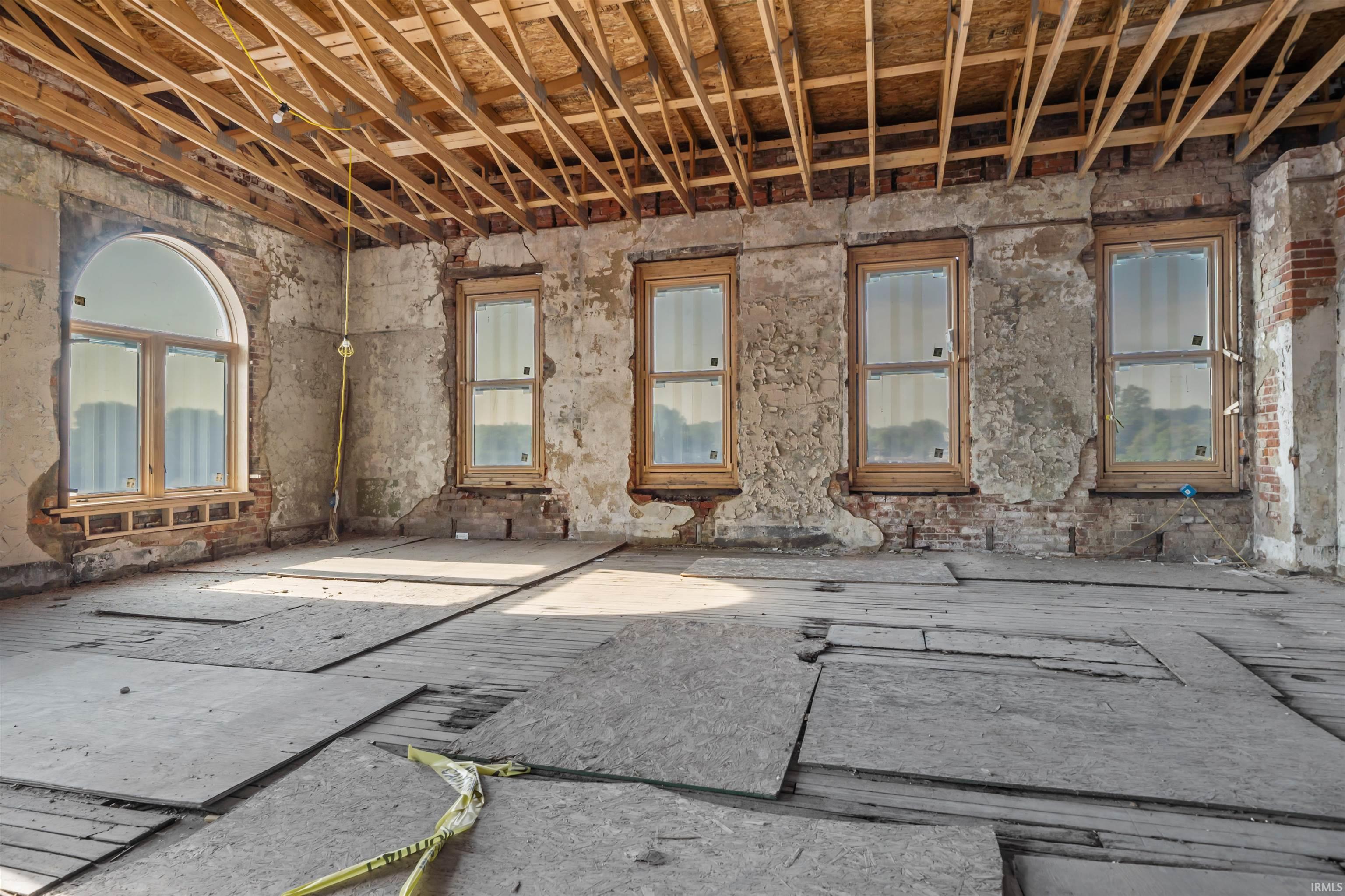 Photo 28 of 1 W Canal Street