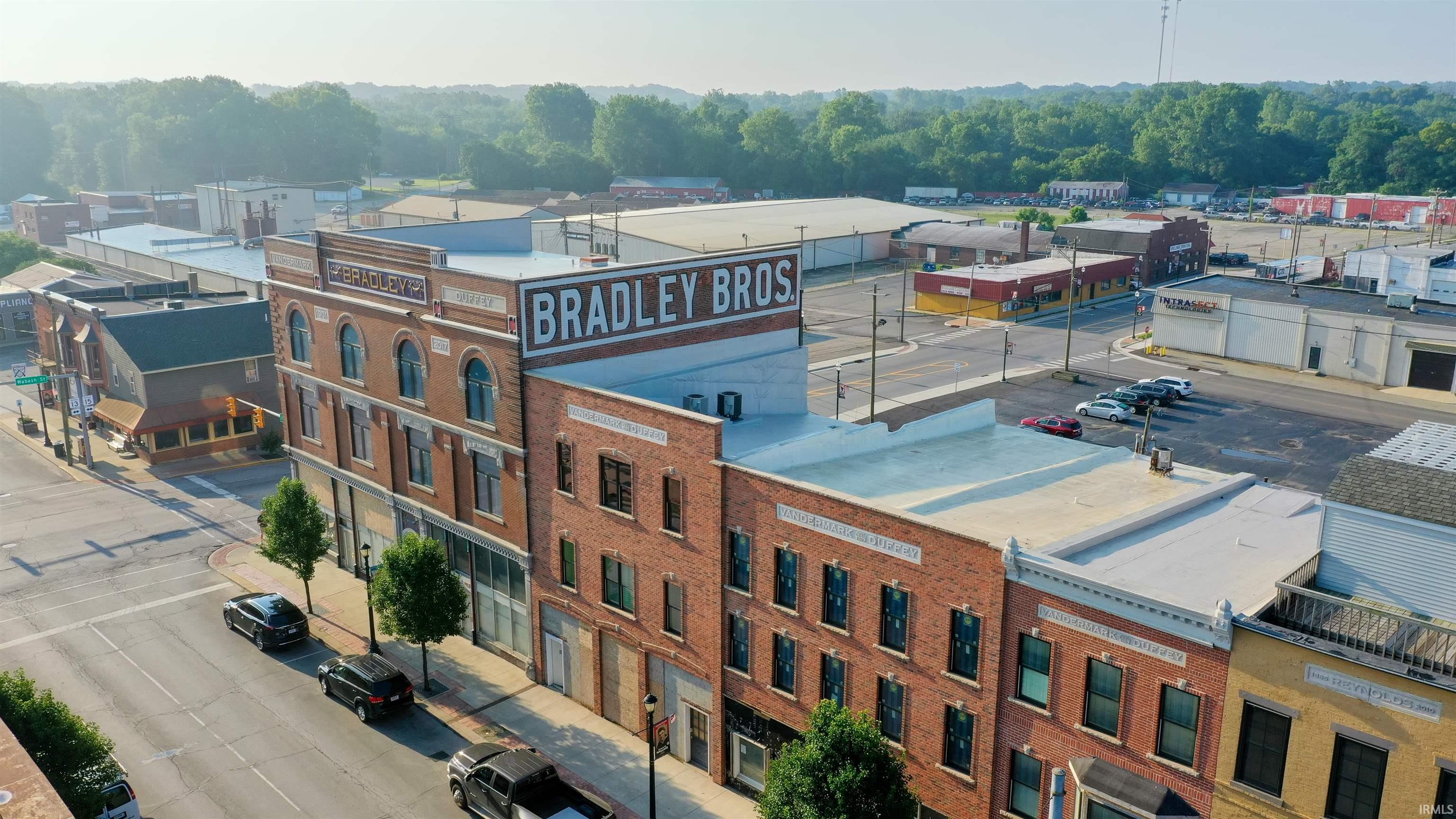 Photo 4 of 1 W Canal Street