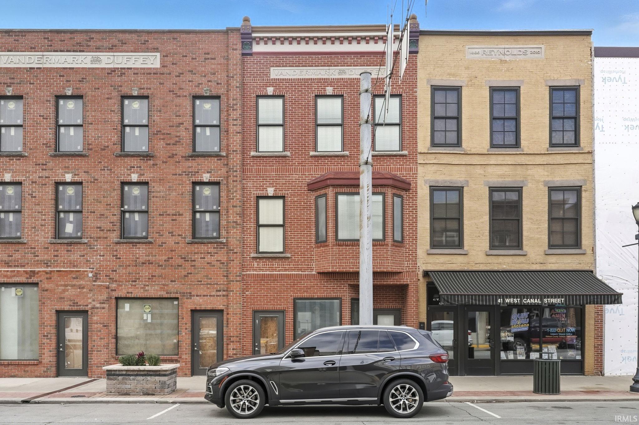 Photo 2 of 35 W Canal Street