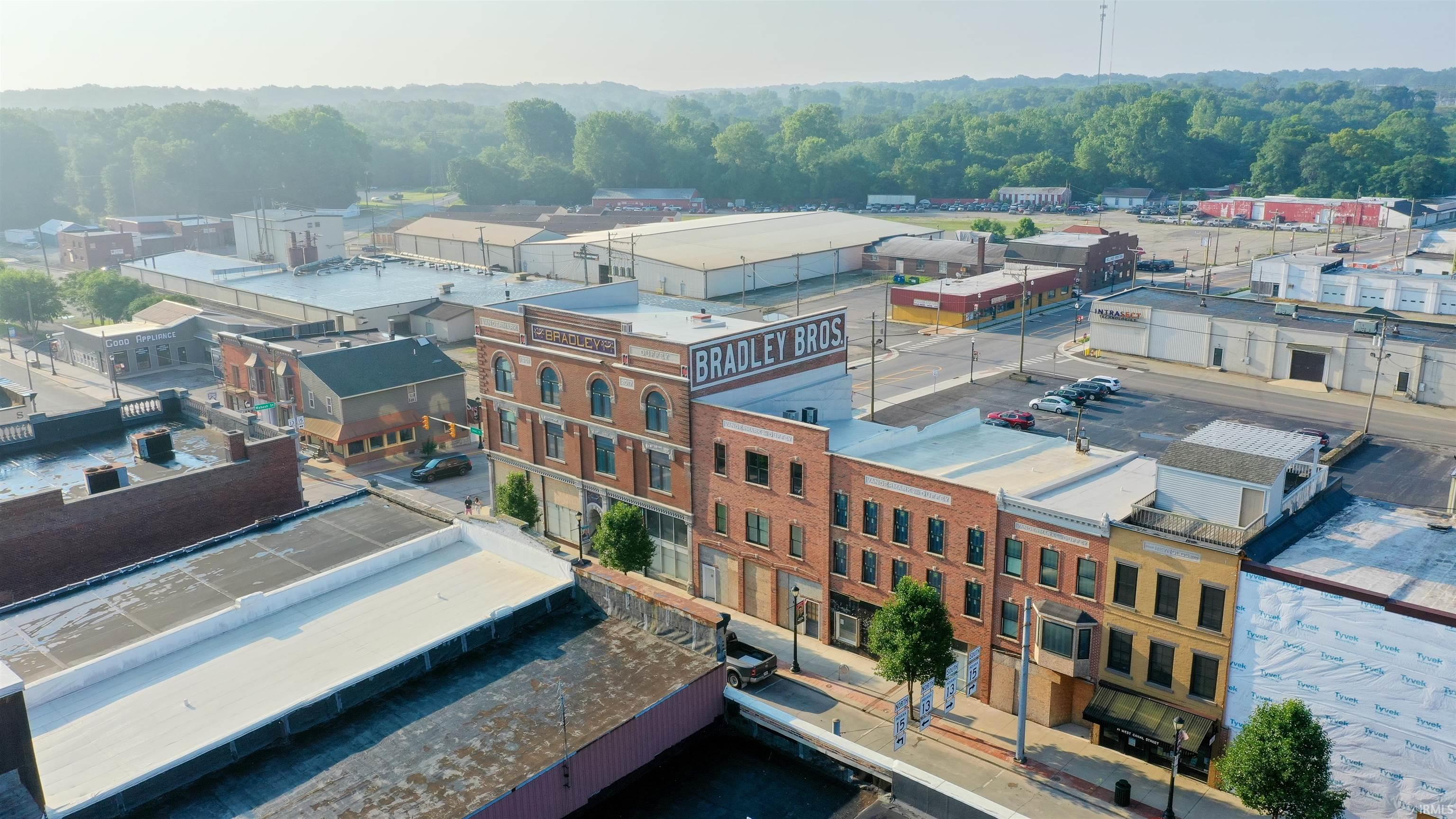 Photo 4 of 35 W Canal Street