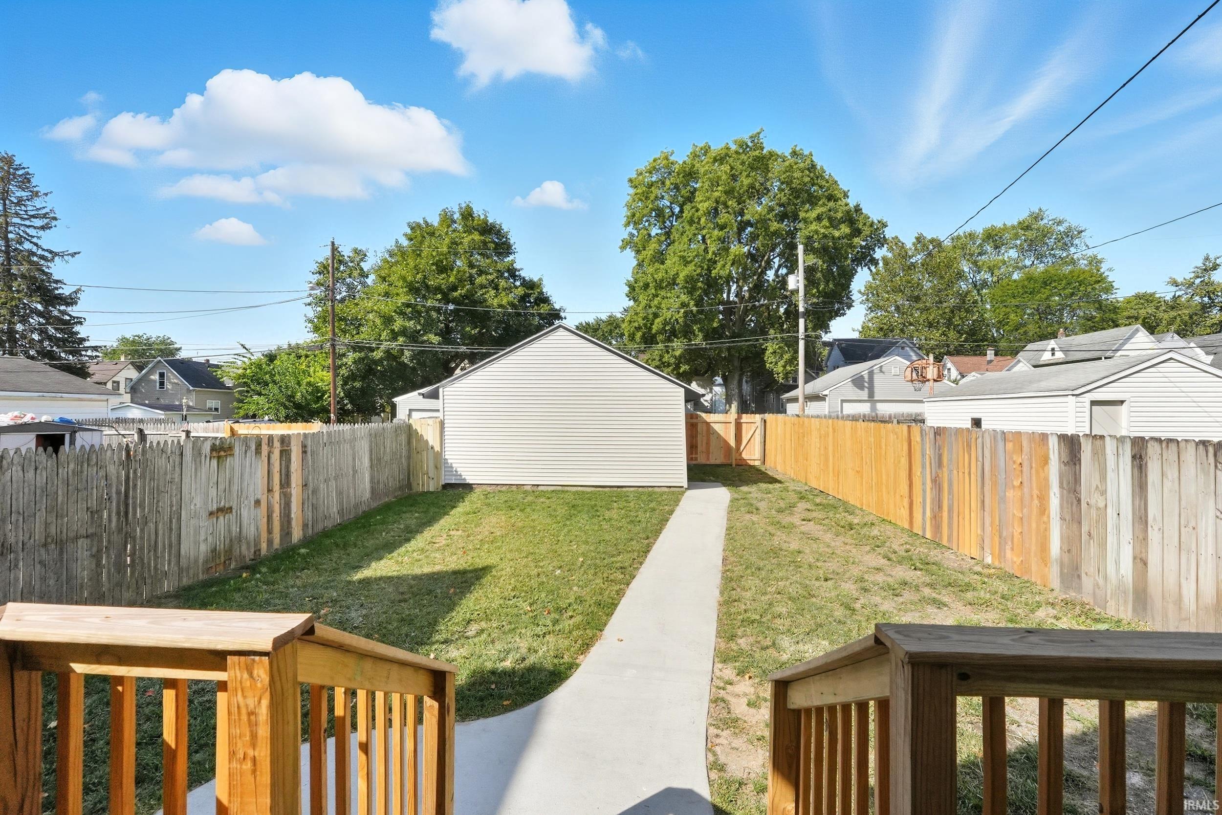 Photo 28 of 733 Growth Avenue