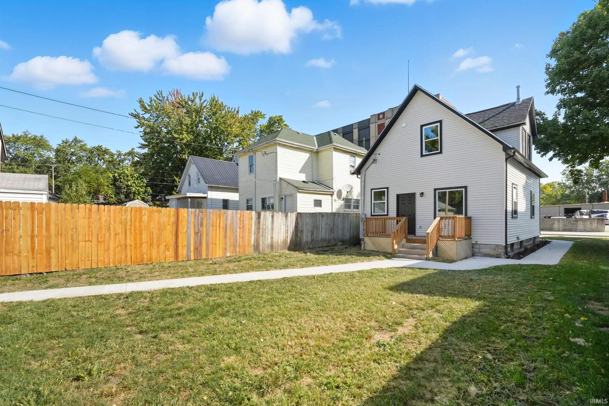 Photo 31 of 733 Growth Avenue