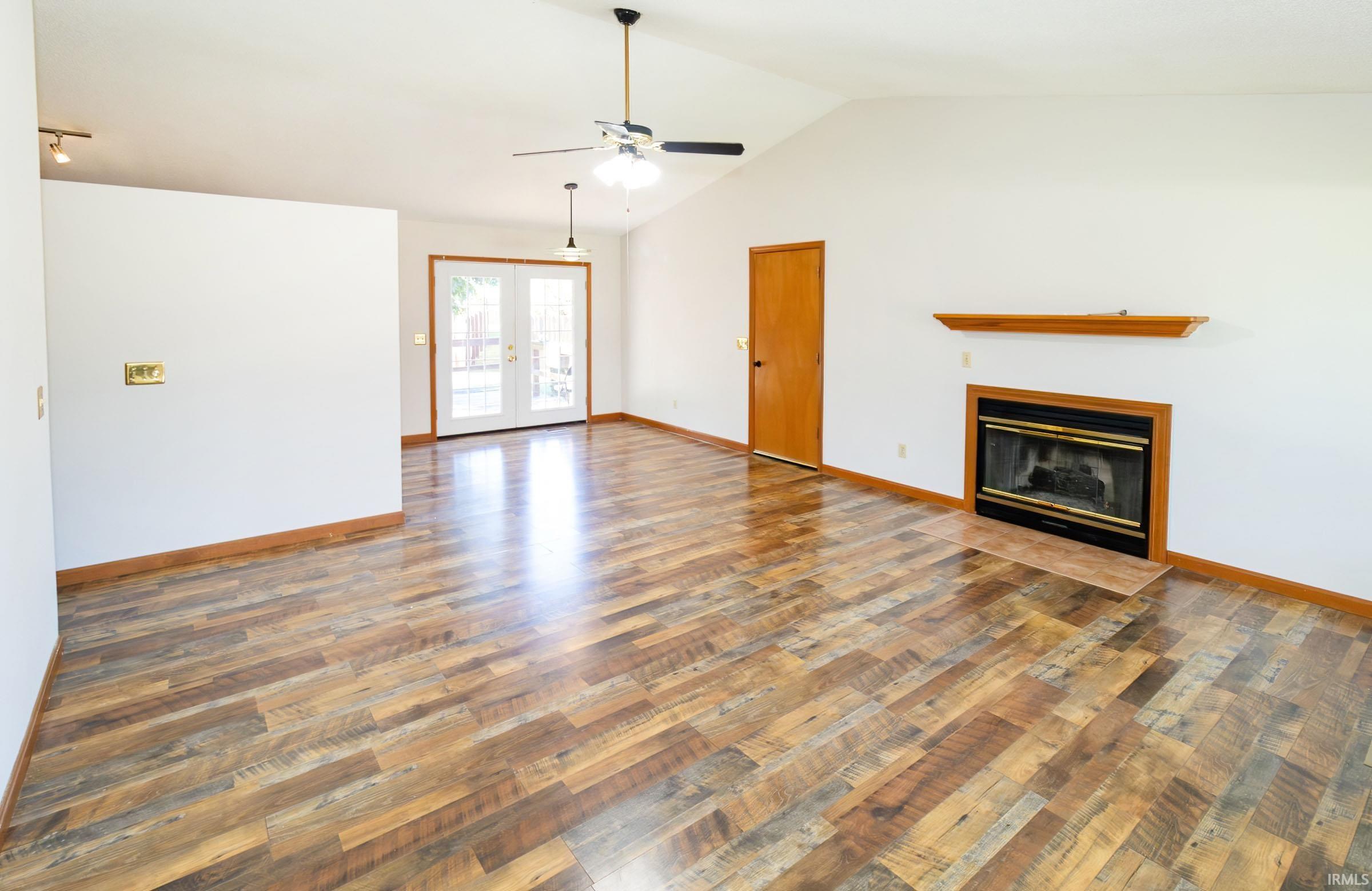 Homes for sale in Newburgh, IN | 6077 River Blf, Newburgh, IN 47630 | MLS# 202540948