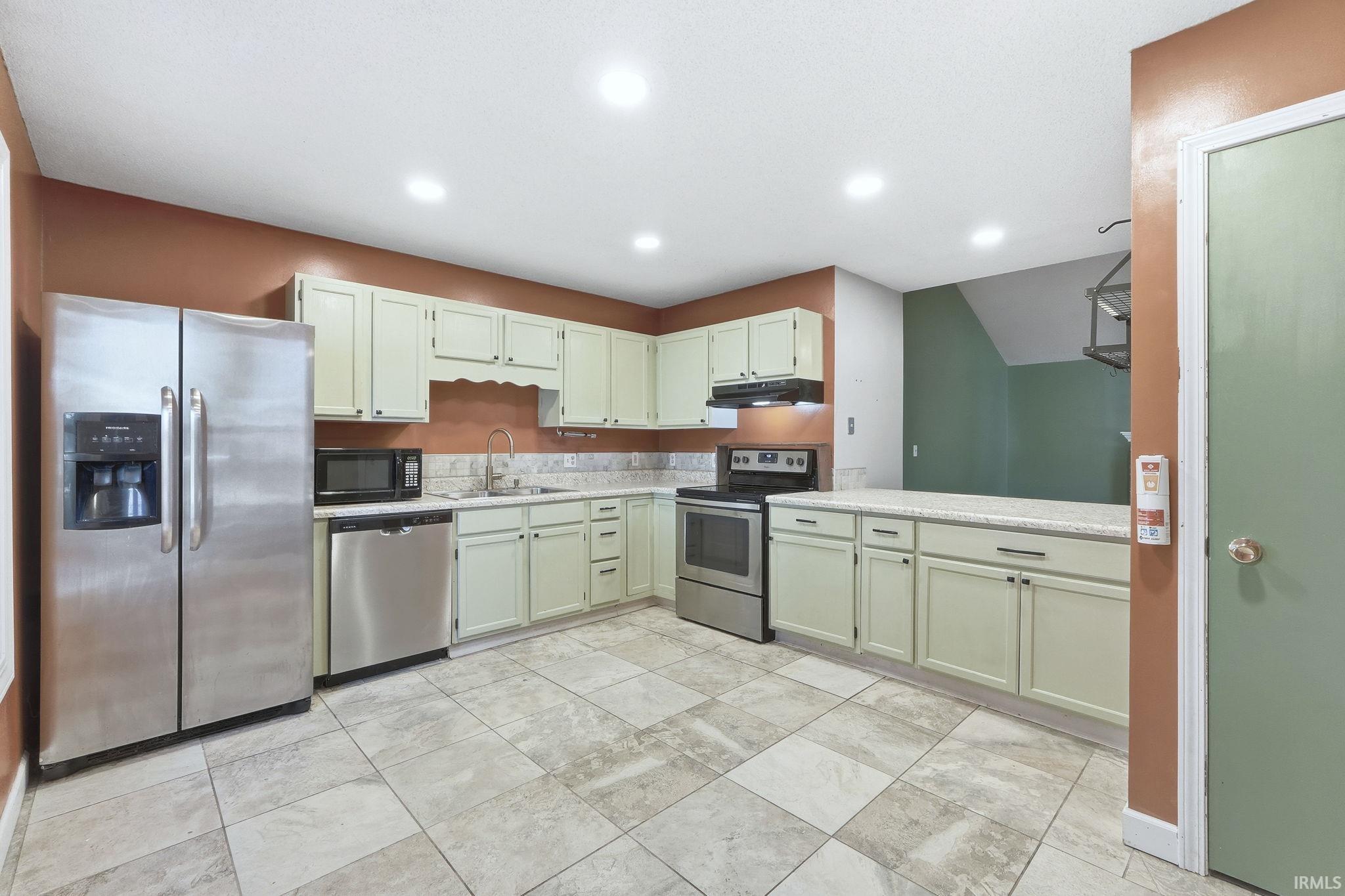 Photo 5 of 5932 Horseshoe Bend