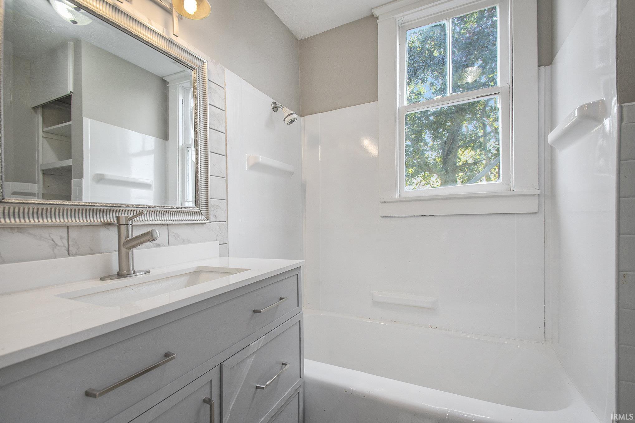 Photo 11 of 419 W High Street