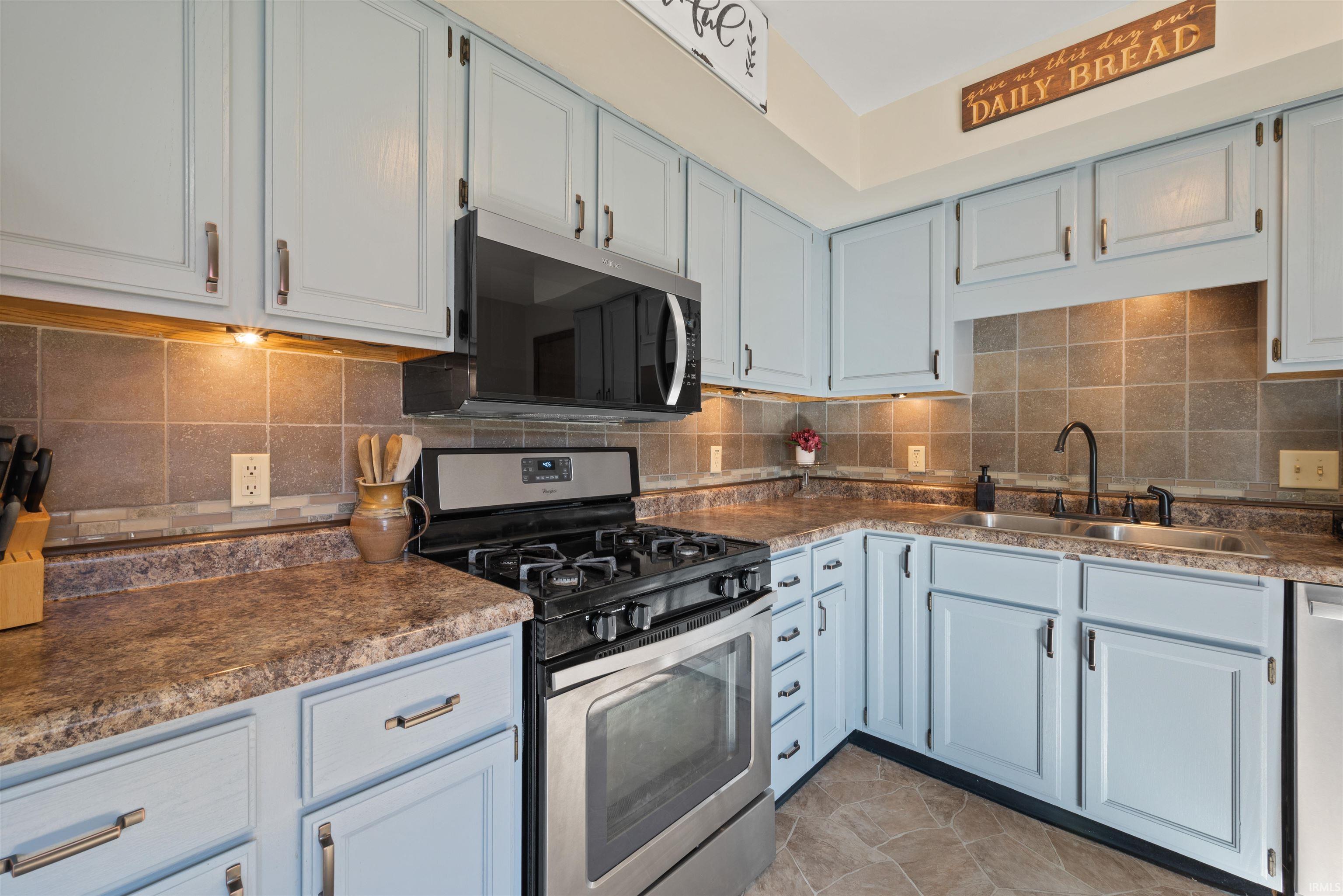 Photo 12 of 1047 Steven Court