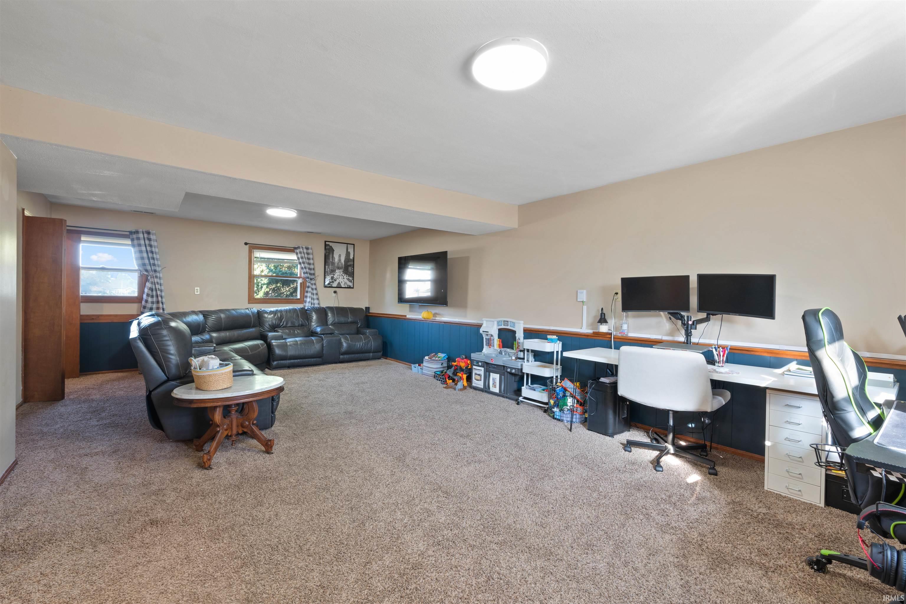 Photo 17 of 1047 Steven Court