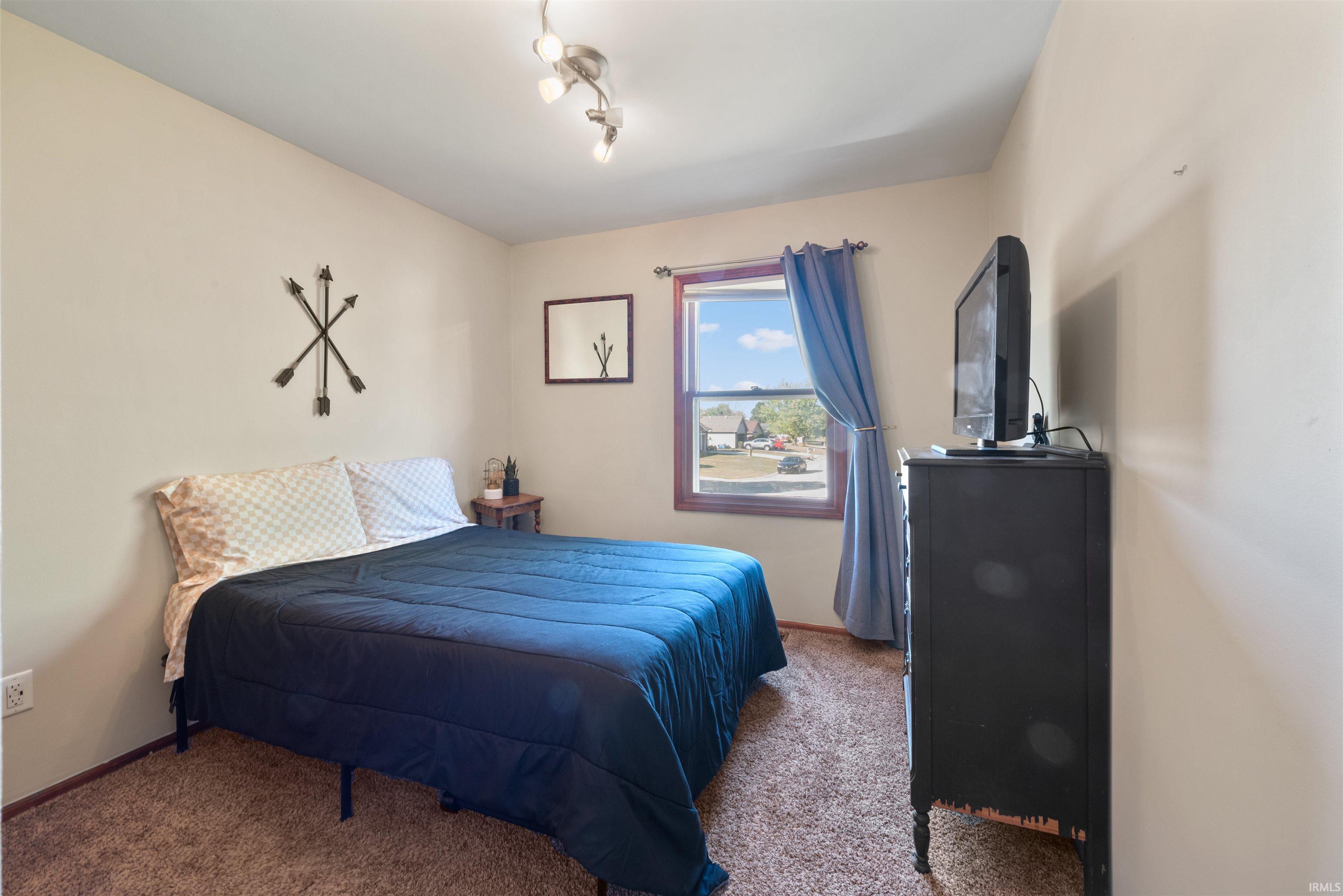 Photo 5 of 1047 Steven Court