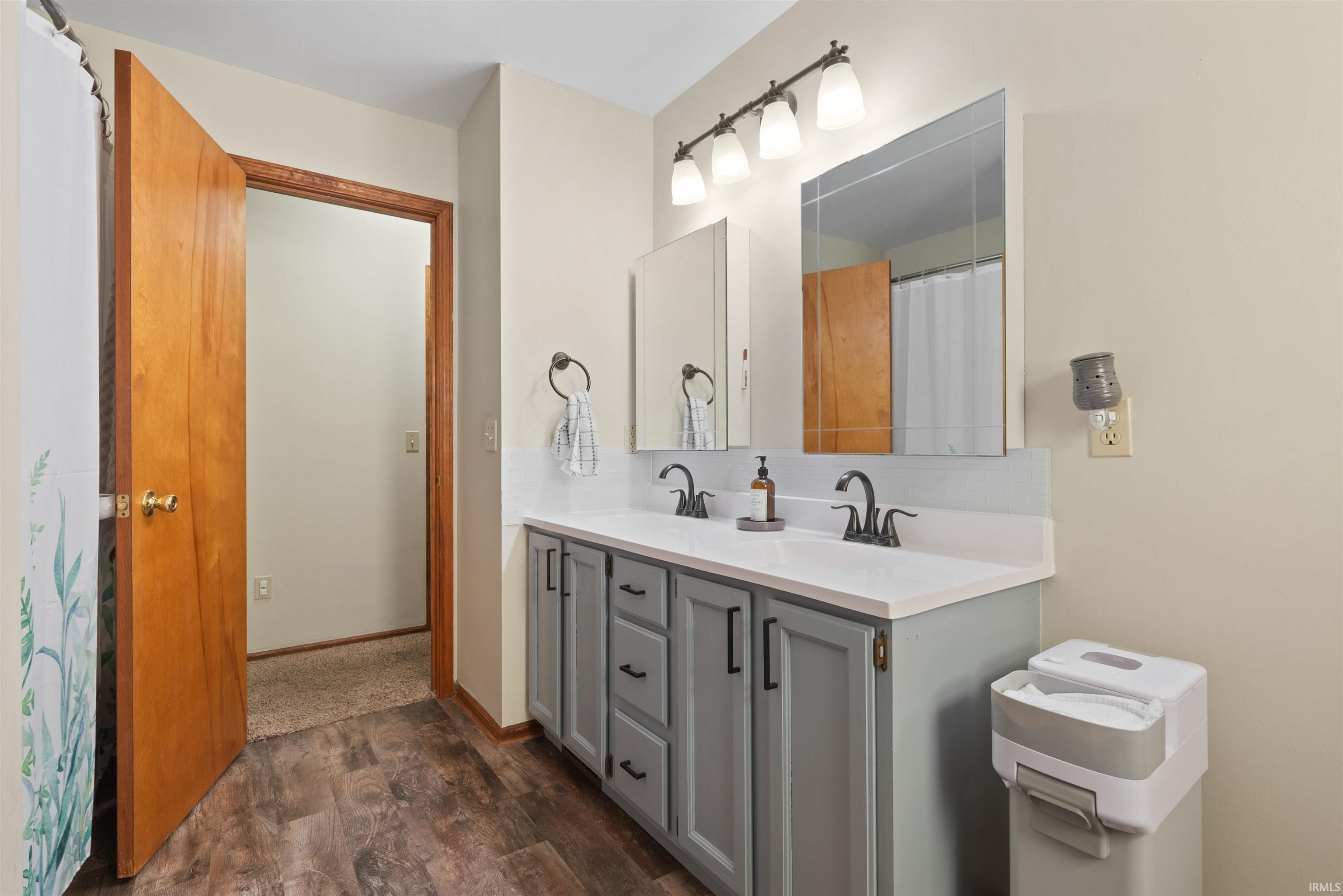 Photo 6 of 1047 Steven Court