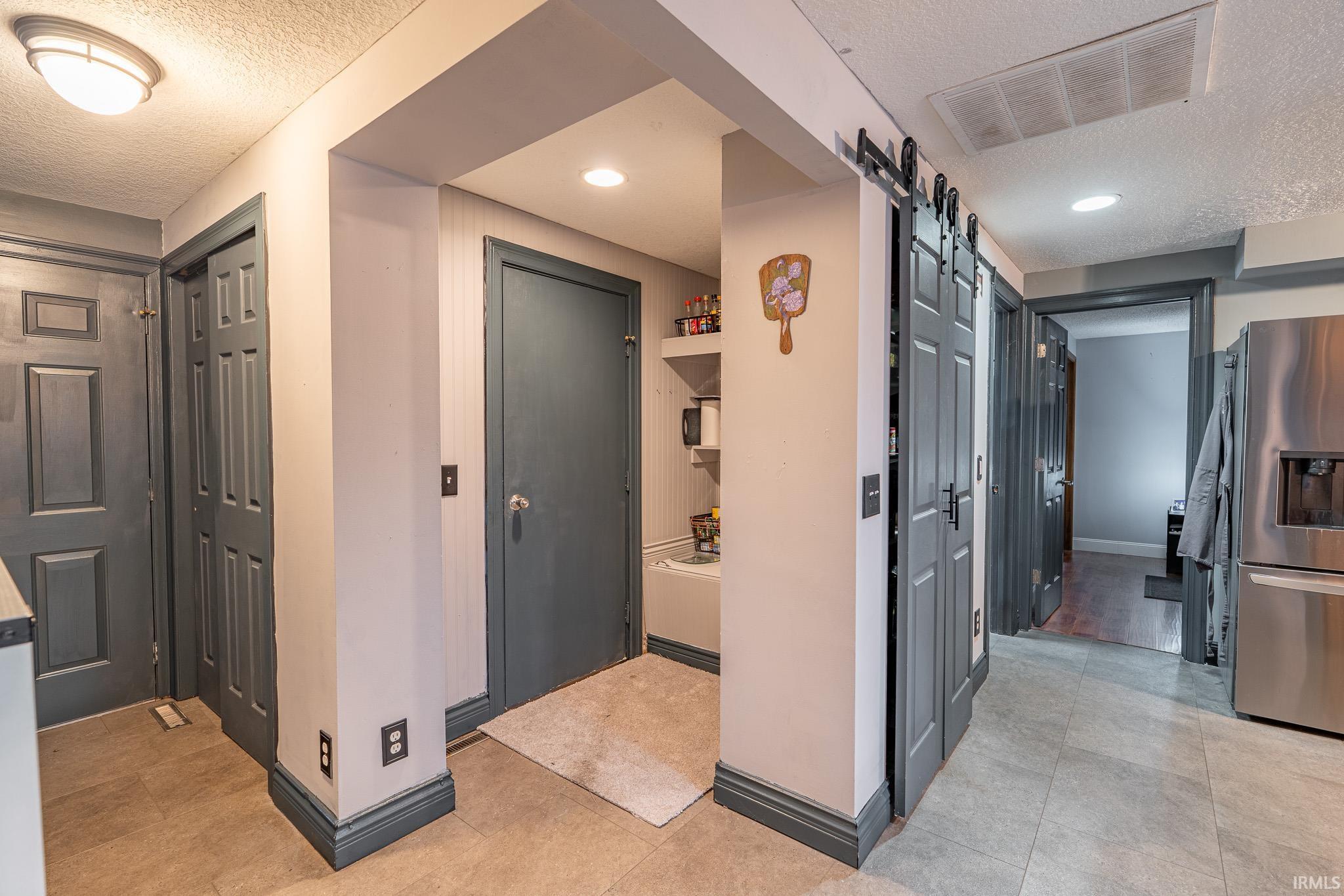 Photo 12 of 1570 Canterbury Court