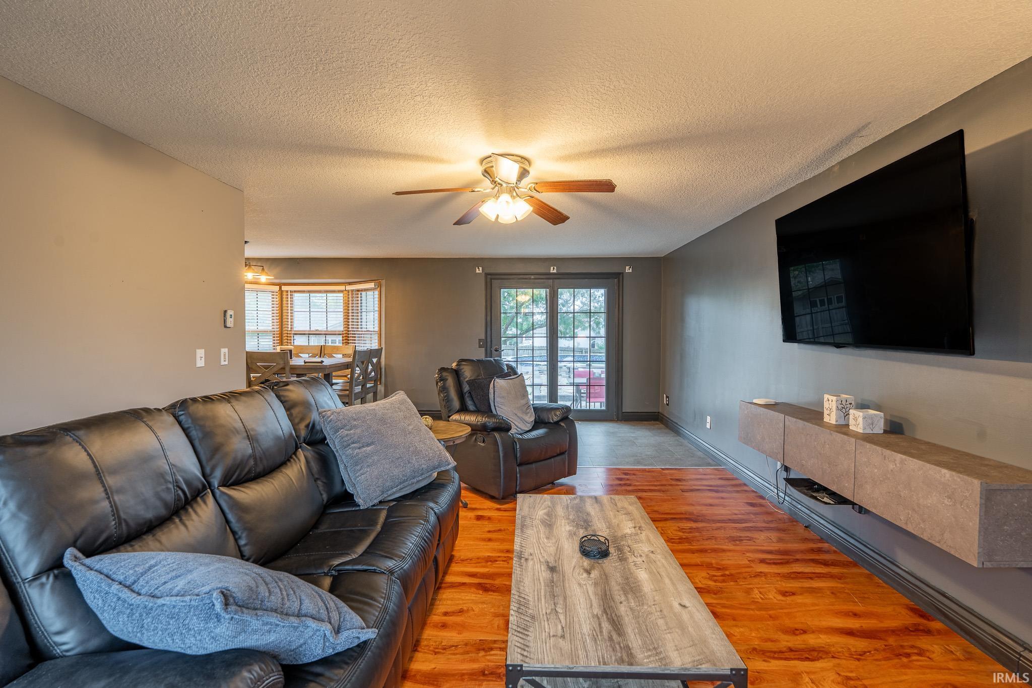 Photo 4 of 1570 Canterbury Court