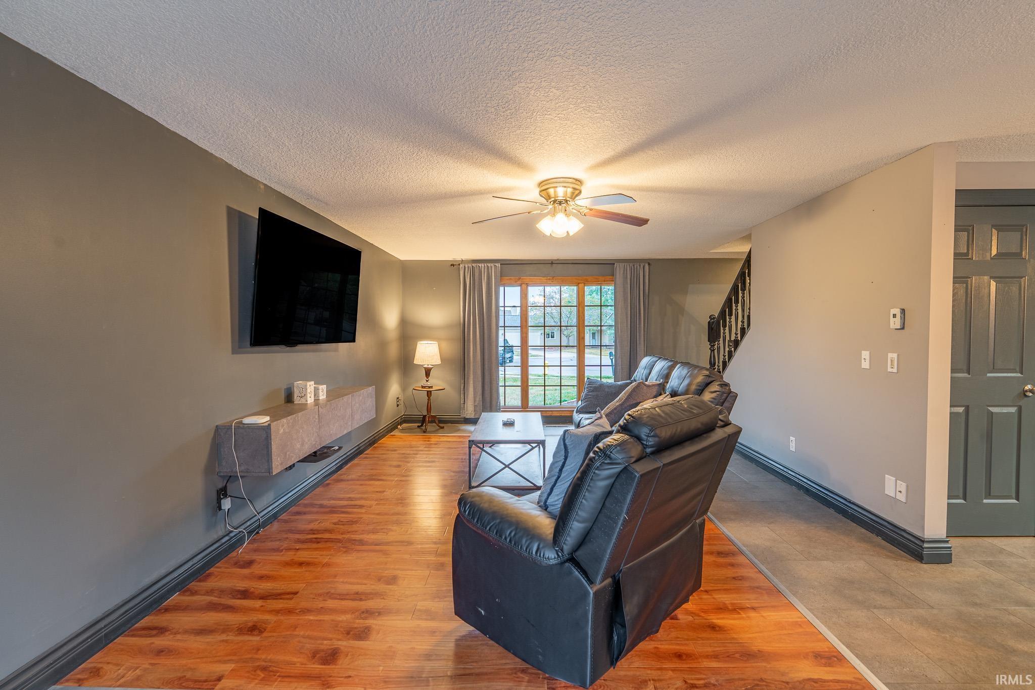 Photo 5 of 1570 Canterbury Court