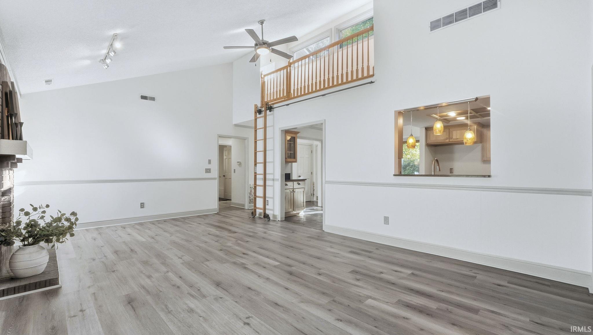 Photo 3 of 1503 Channel Court