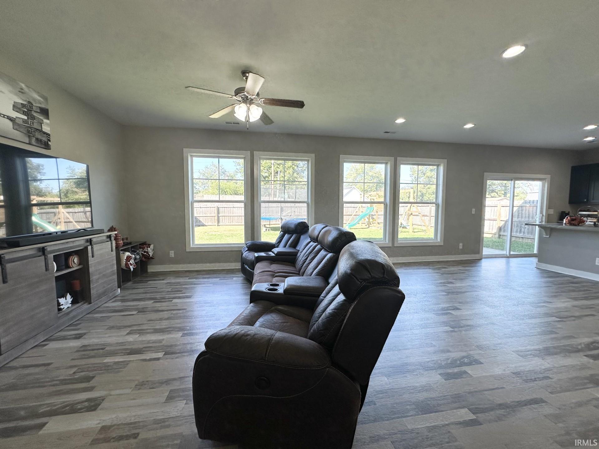 Homes for sale in Newburgh, IN | 4949 Live Oak Ct, Newburgh, IN 47630 | MLS# 202541098