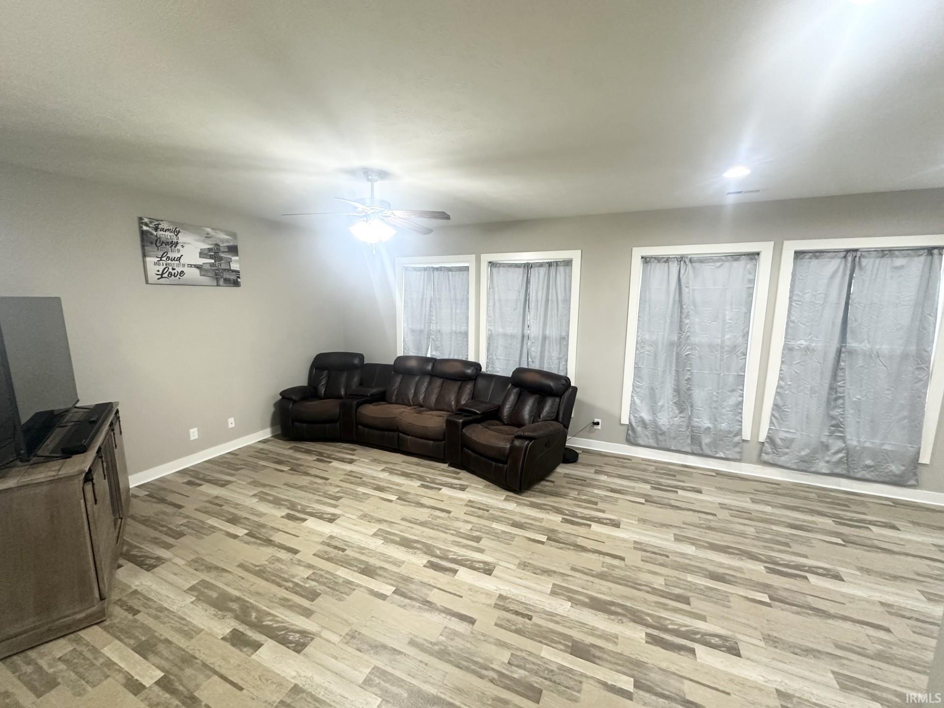 Homes for sale in Newburgh, IN | 4949 Live Oak Ct, Newburgh, IN 47630 | MLS# 202541098