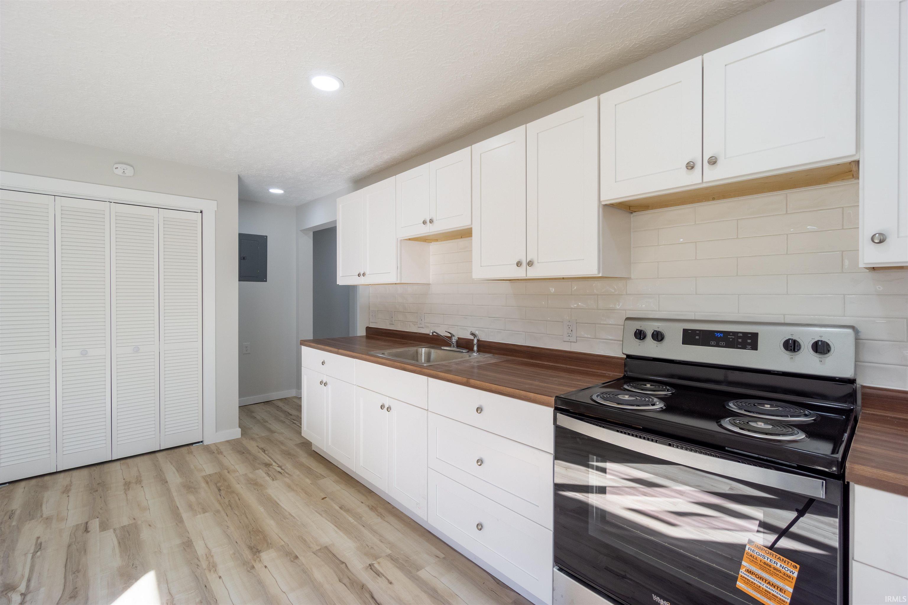 Photo 11 of 416 N Williams Street