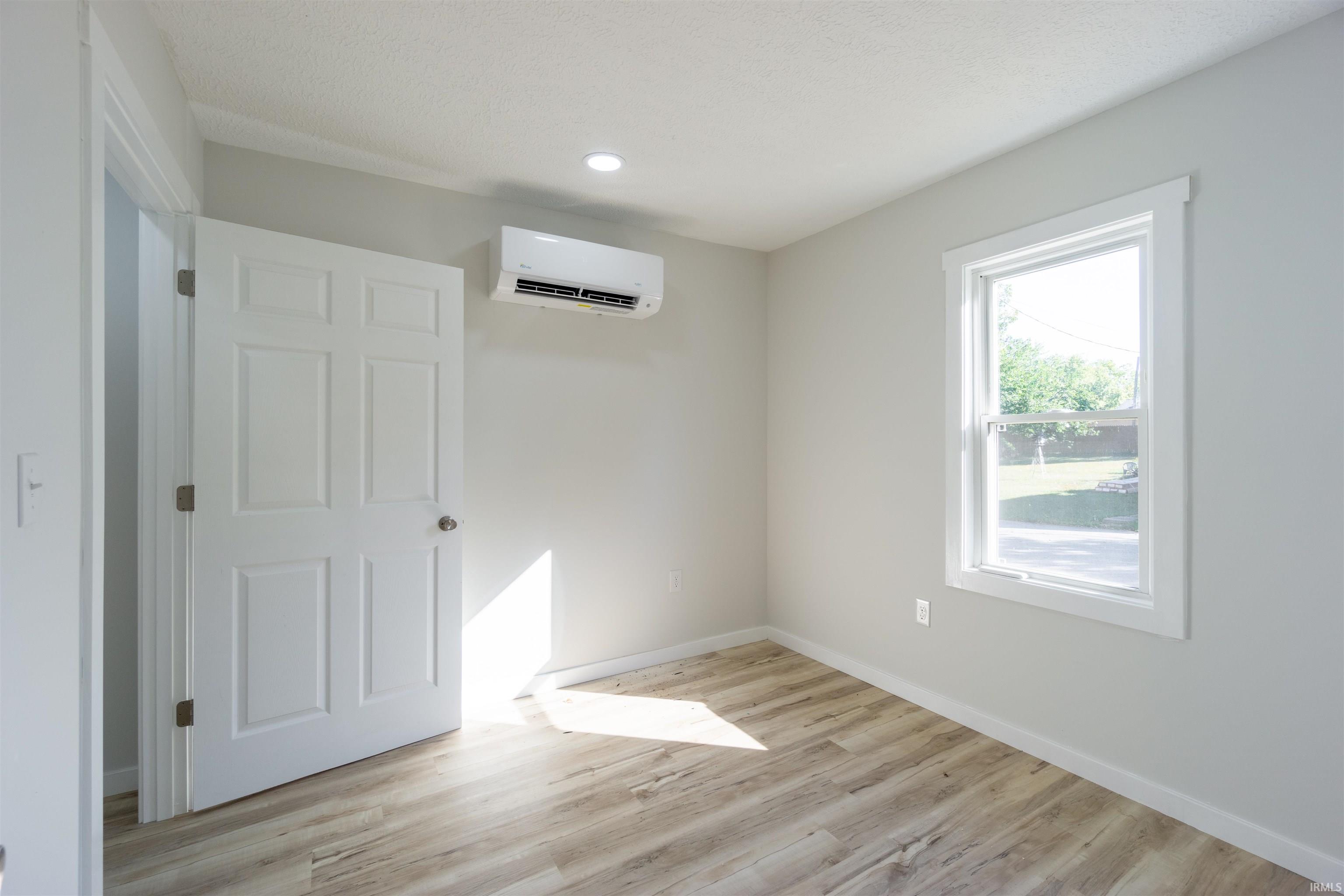 Photo 16 of 416 N Williams Street