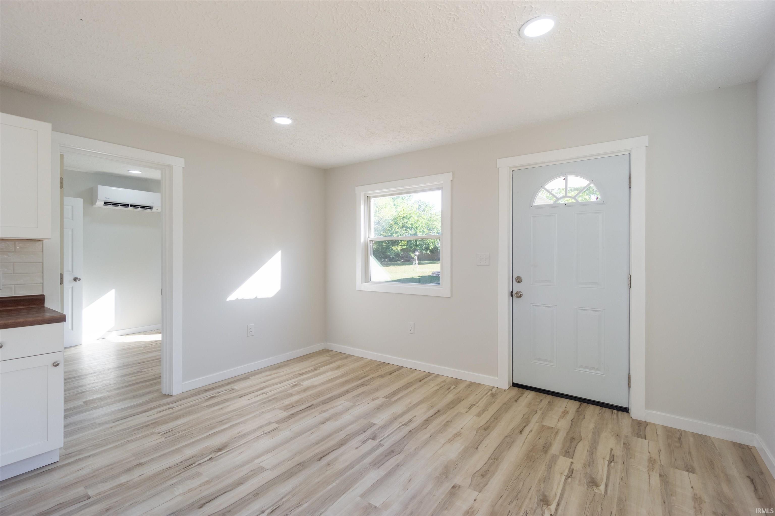 Photo 7 of 416 N Williams Street