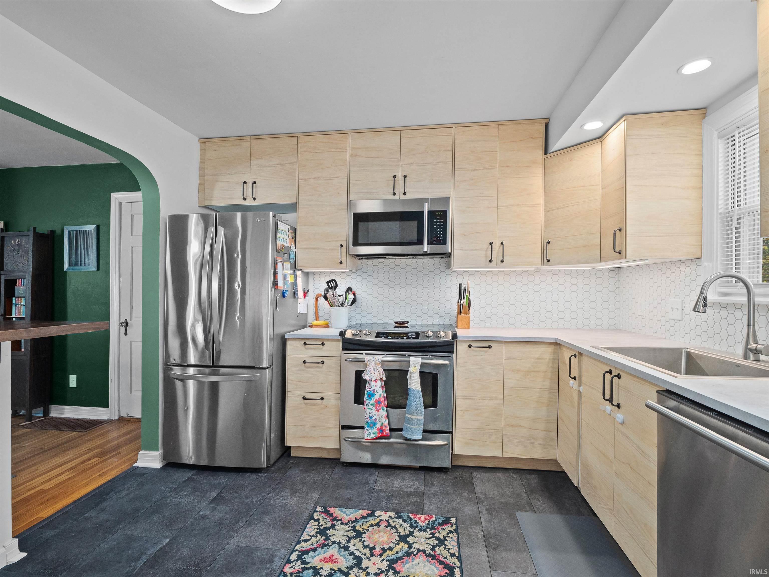 Photo 10 of 801 Kensington Boulevard